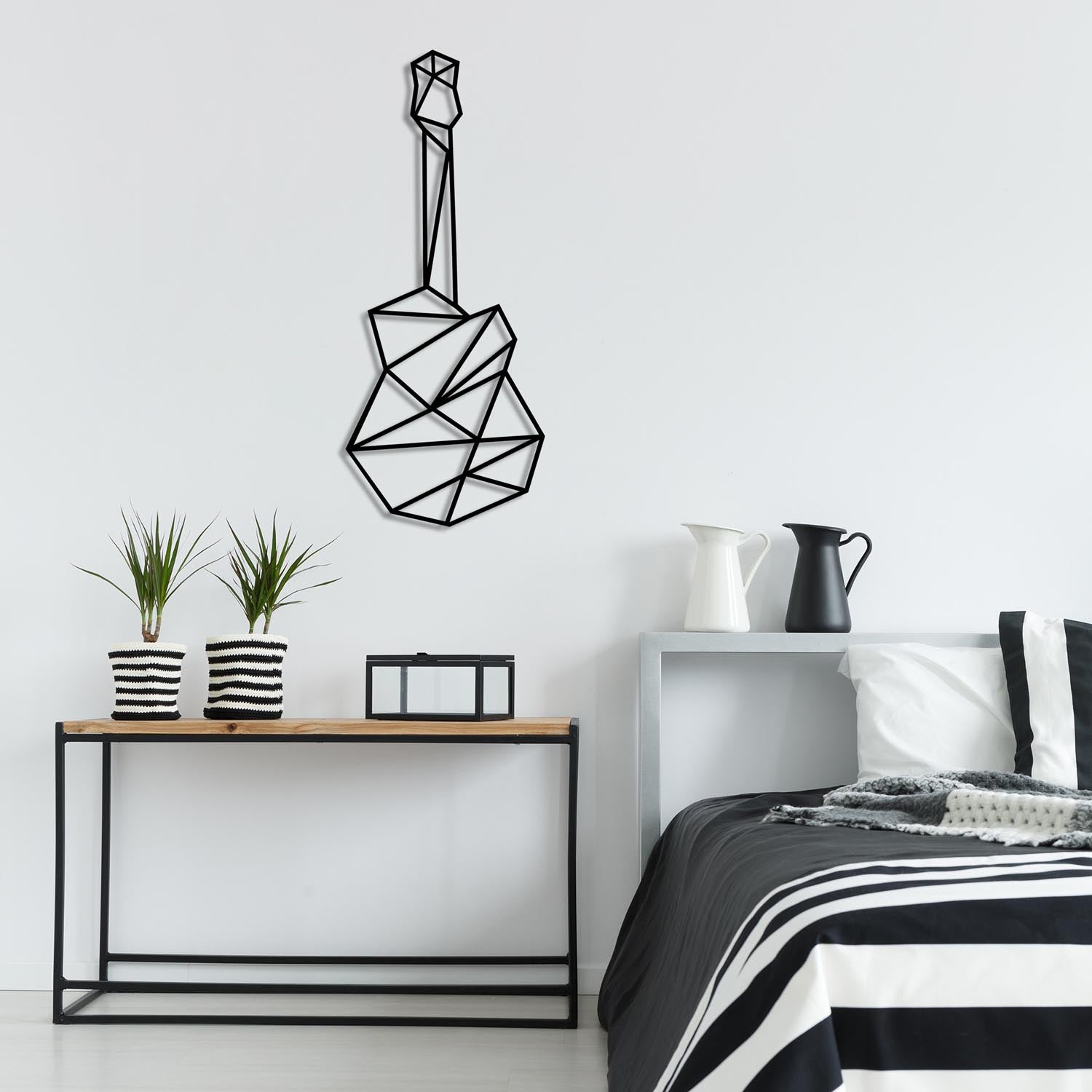 Guitar in Schwarz präsentiert im Onlineshop von KAQTU Design AG. Wanddeko ist von Wallity