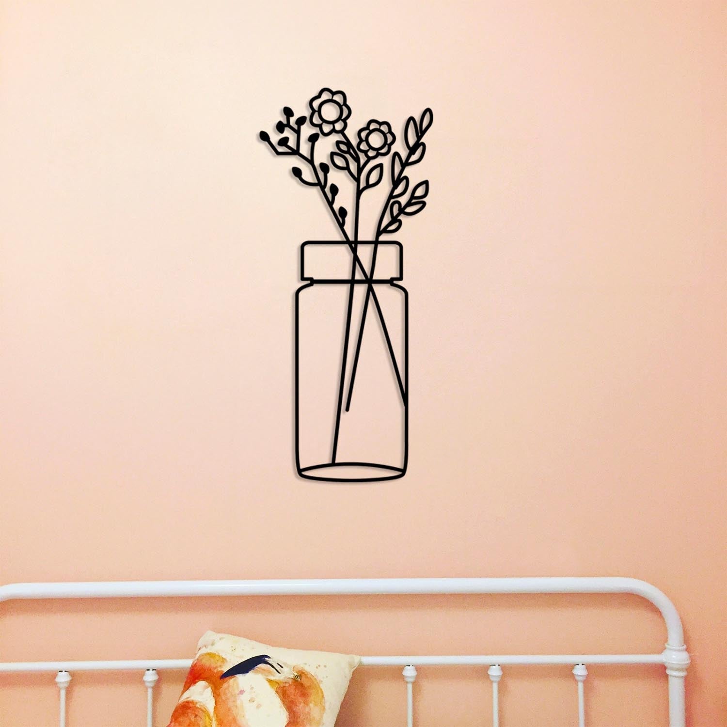 Flower 5 in Schwarz präsentiert im Onlineshop von KAQTU Design AG. Wanddeko ist von Wallity