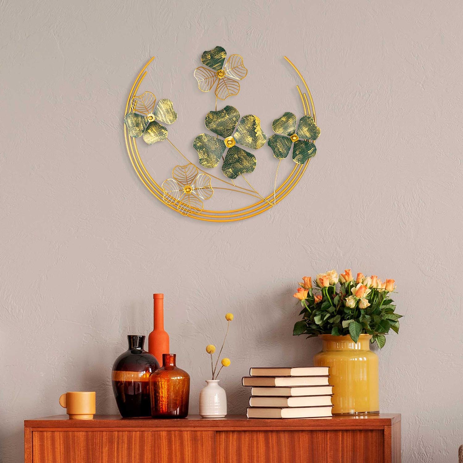 Haiyang in Grün Gold präsentiert im Onlineshop von KAQTU Design AG. Wanddeko ist von Wallity