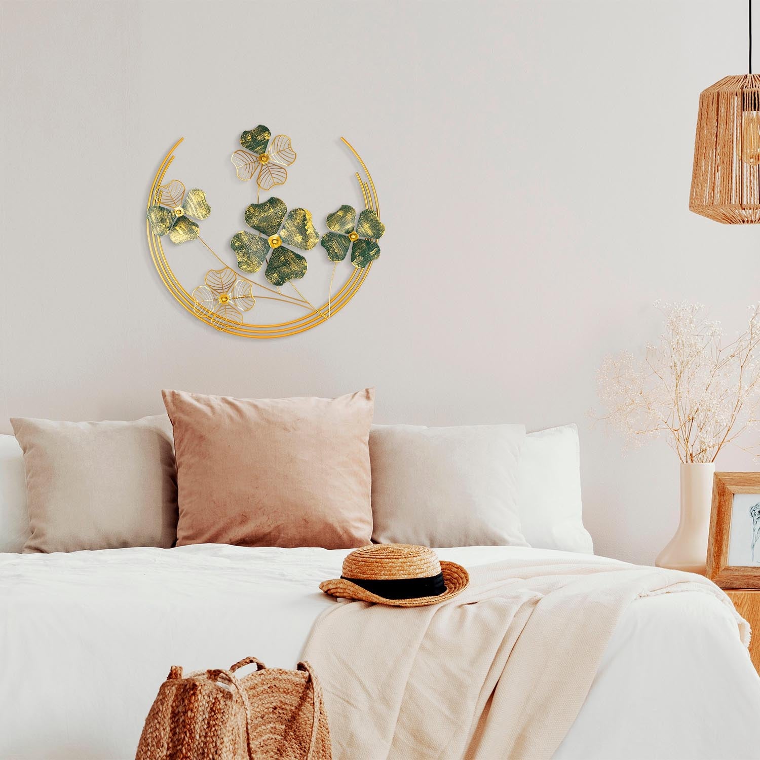 Haiyang in Grün Gold präsentiert im Onlineshop von KAQTU Design AG. Wanddeko ist von Wallity