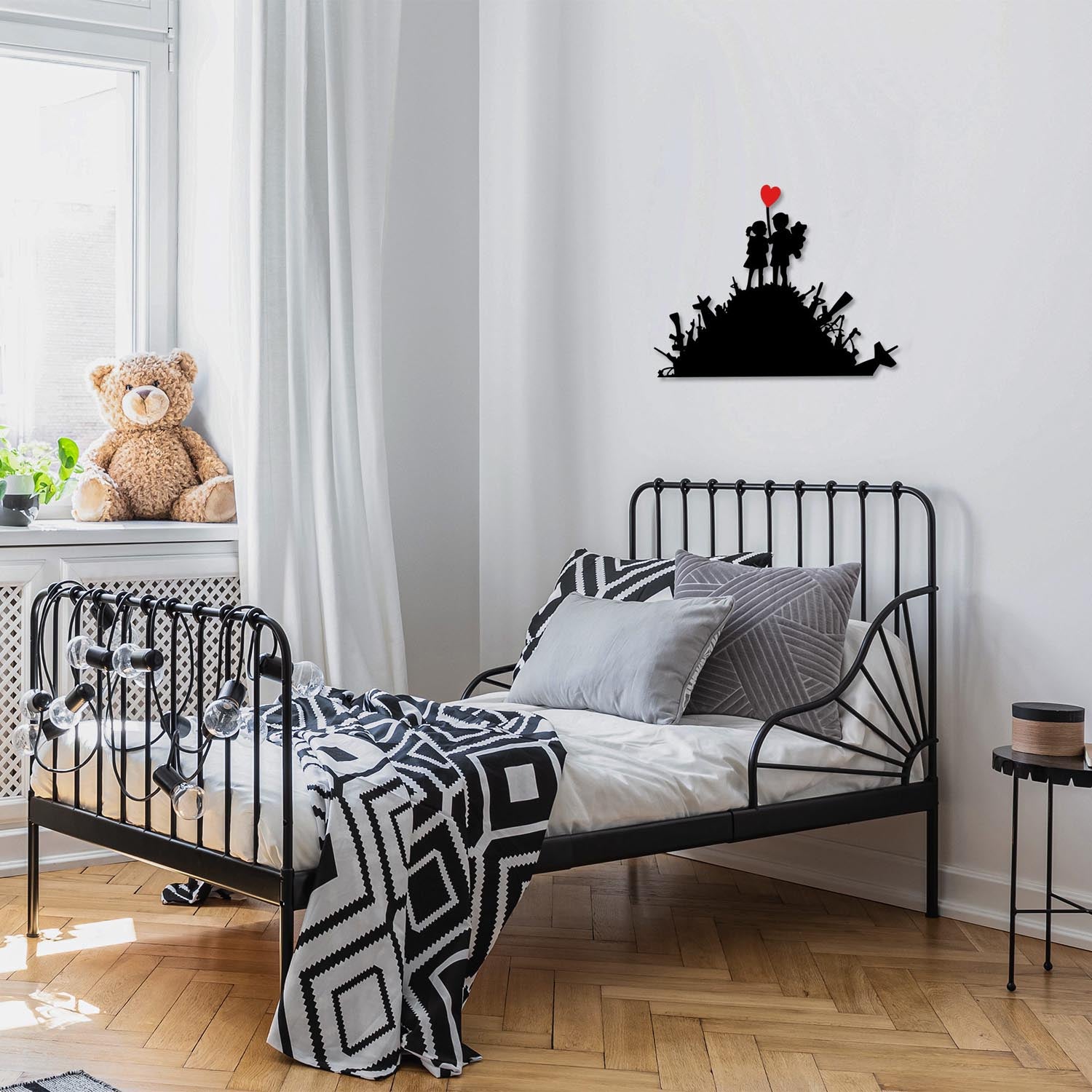 Banksy - 1 in Schwarz Rot präsentiert im Onlineshop von KAQTU Design AG. Wanddeko ist von Wallity