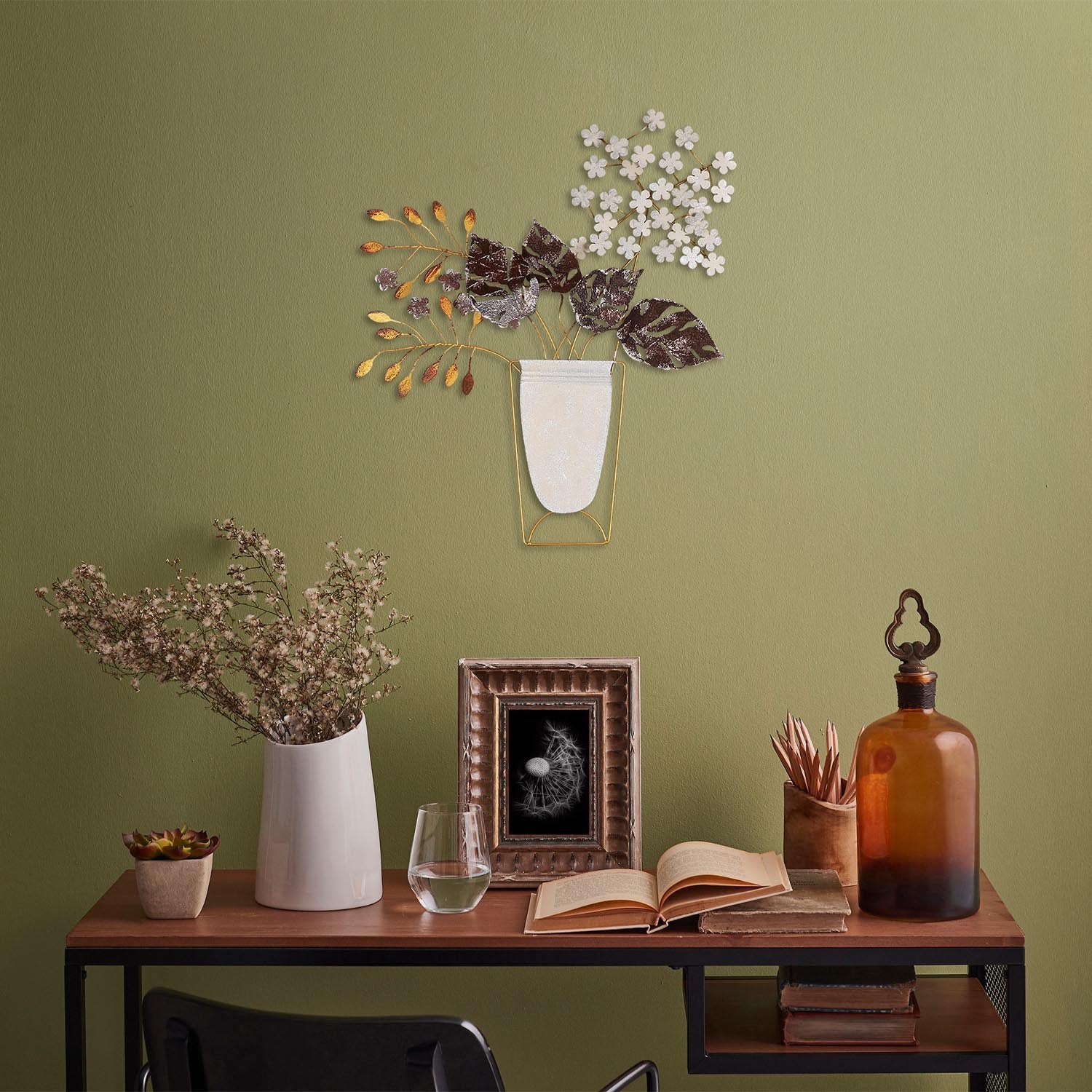 Flowers in Pots in Mehrfarbig präsentiert im Onlineshop von KAQTU Design AG. Wanddeko ist von Wallity