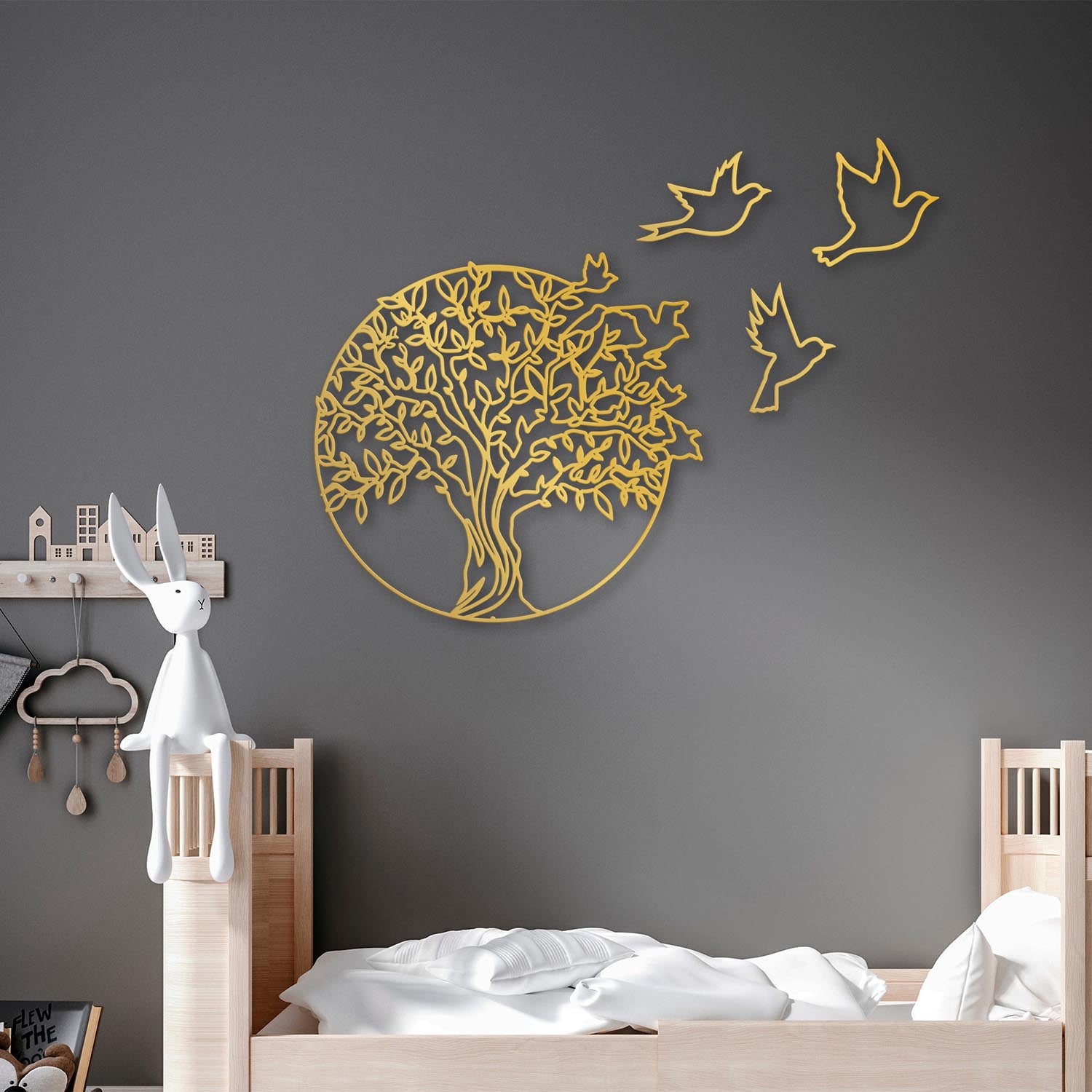 Tree And Birds 4 in Gold präsentiert im Onlineshop von KAQTU Design AG. Wanddeko ist von Wallity