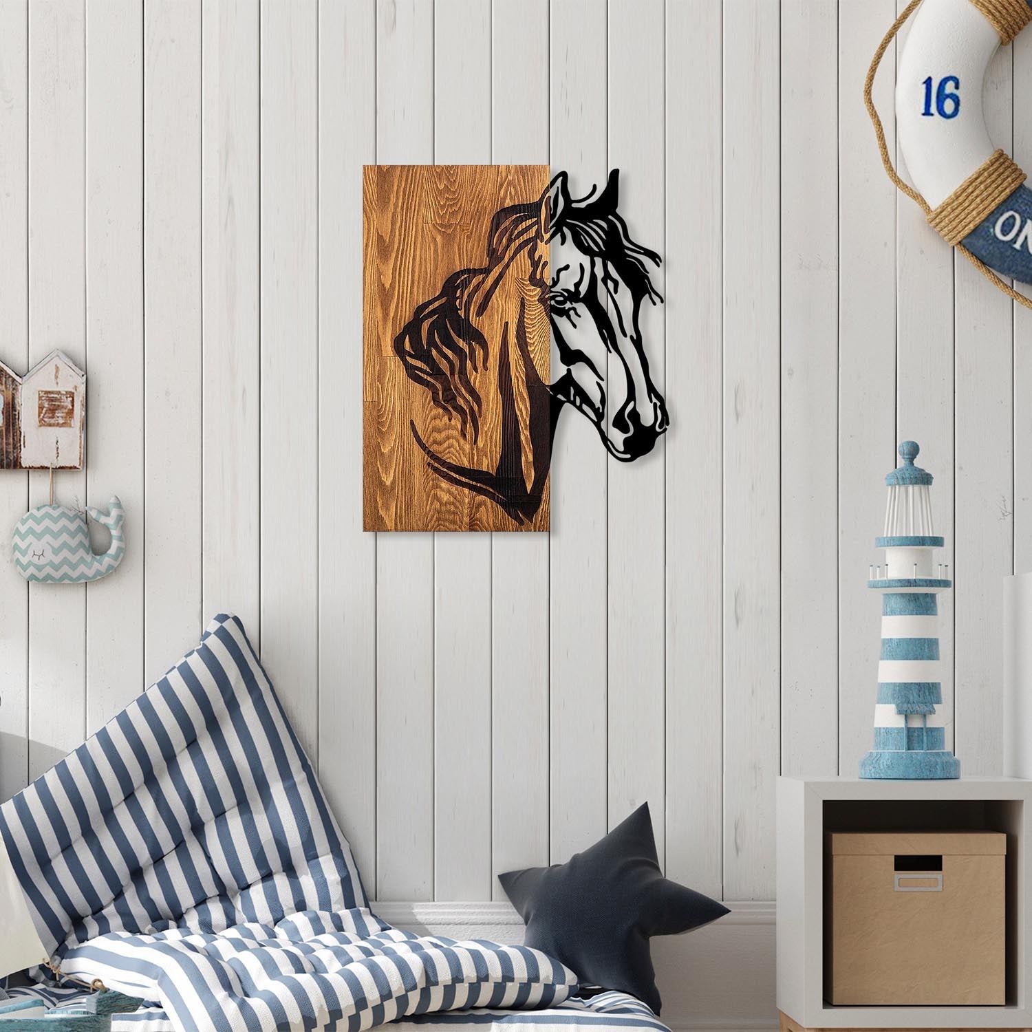 Horse 1 in Walnuss Schwarz präsentiert im Onlineshop von KAQTU Design AG. Wanddeko ist von Wallity