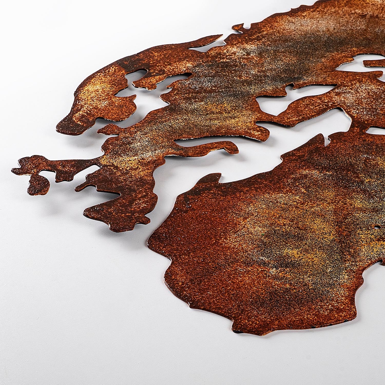 World Map Medium - 1 in Mehrfarbig präsentiert im Onlineshop von KAQTU Design AG. Wanddeko ist von Wallity