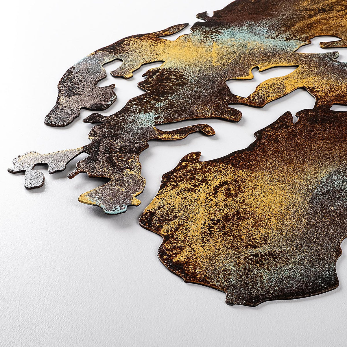 World Map Medium Wanddeko - Mehrfarbig in Mehrfarbig präsentiert im Onlineshop von KAQTU Design AG. Wanddeko ist von Wallity
