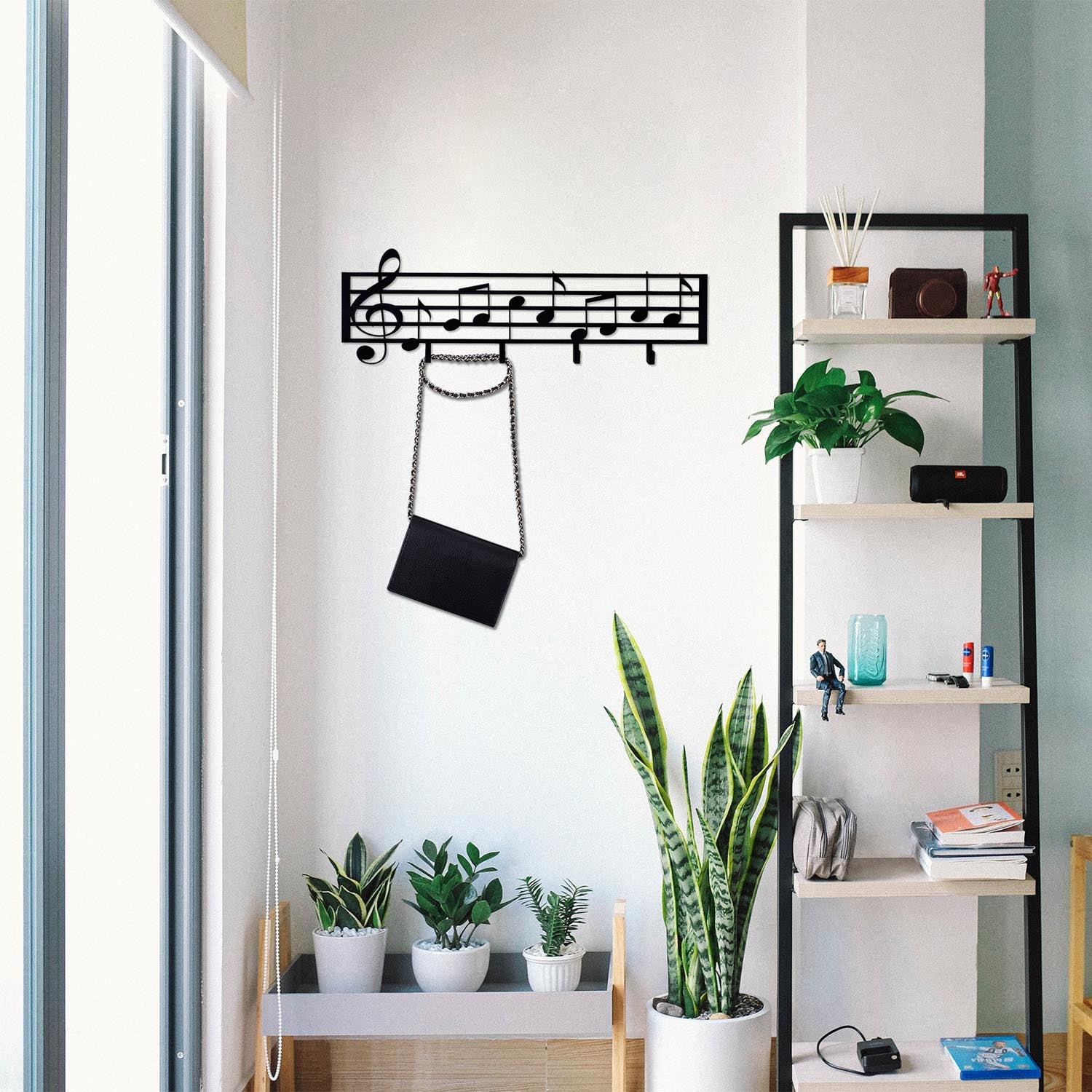 Note in Schwarz präsentiert im Onlineshop von KAQTU Design AG. Kleiderhaken ist von Wallity