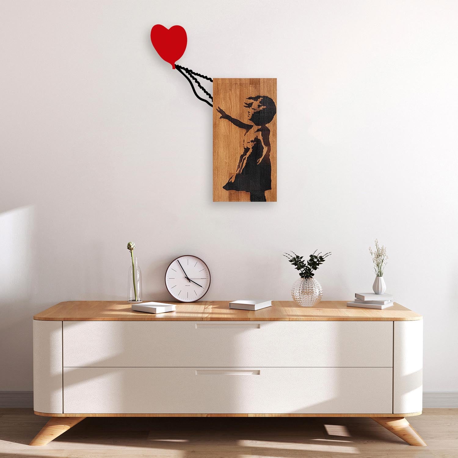 Banksy - 15 in Walnuss Schwarz präsentiert im Onlineshop von KAQTU Design AG. Wanddeko ist von Wallity