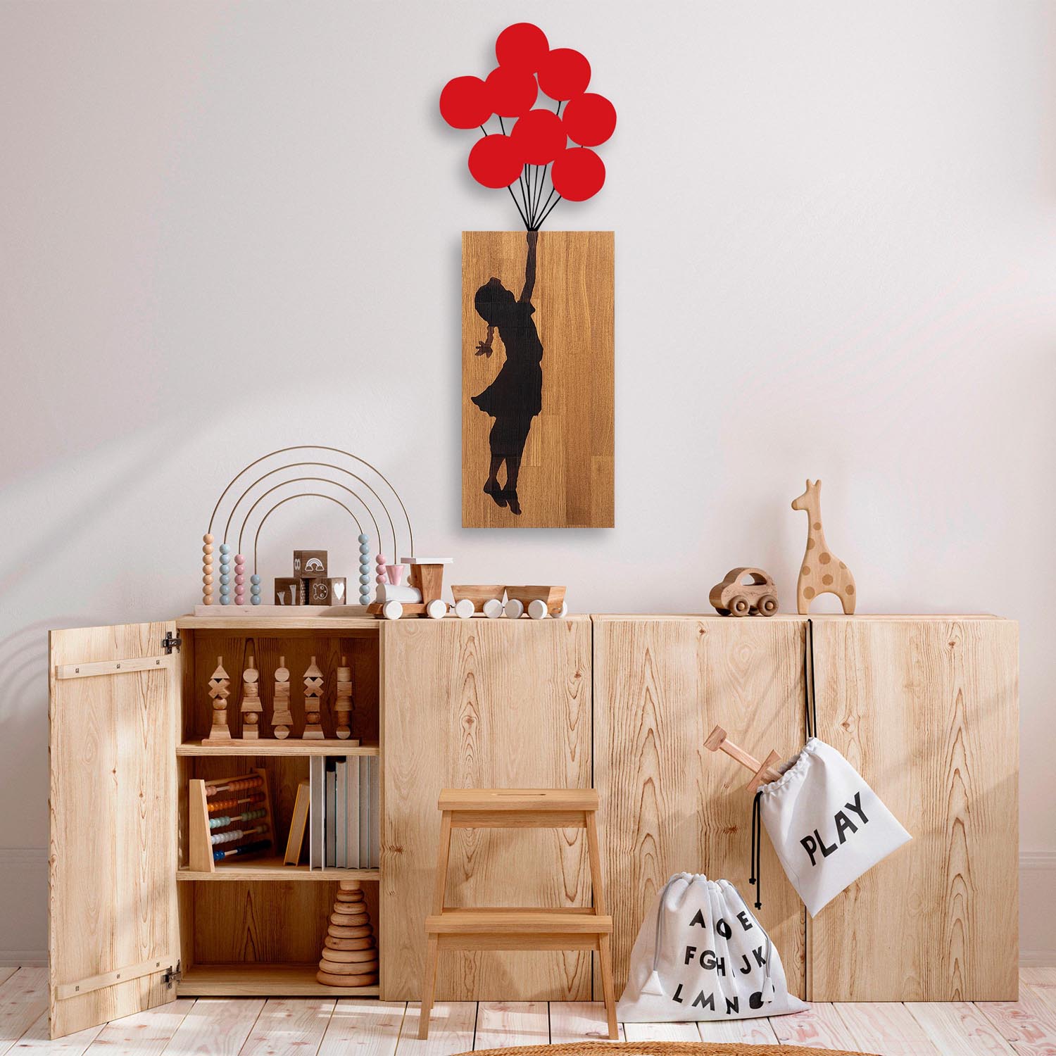 Banksy - 17 in Walnuss Schwarz präsentiert im Onlineshop von KAQTU Design AG. Wanddeko ist von Wallity
