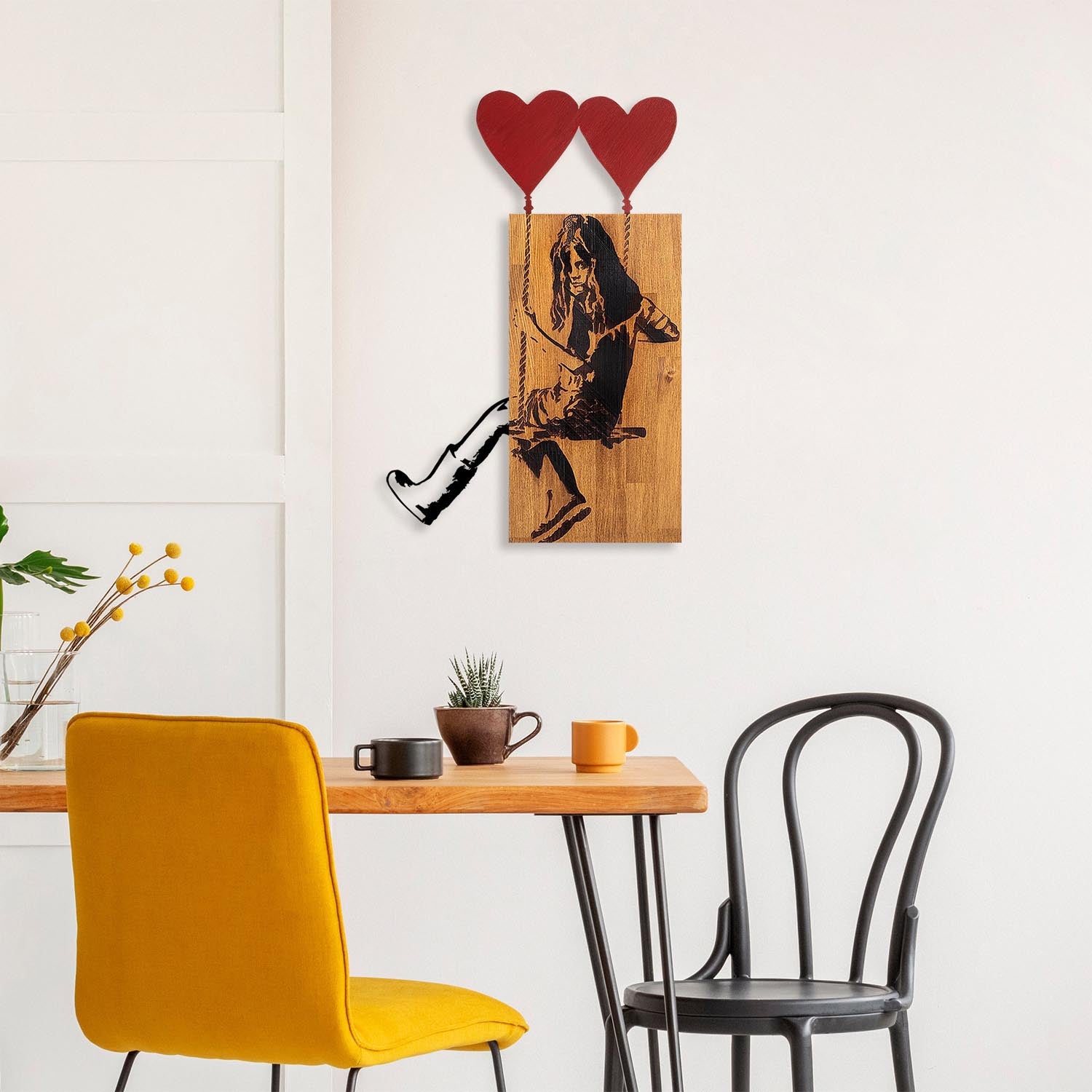 Banksy - 18 in Walnuss Schwarz präsentiert im Onlineshop von KAQTU Design AG. Wanddeko ist von Wallity
