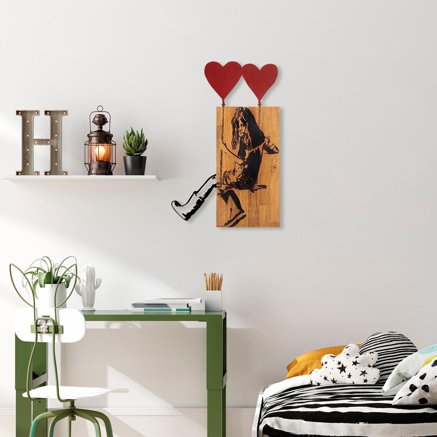 Banksy - 18 in Walnuss Schwarz präsentiert im Onlineshop von KAQTU Design AG. Wanddeko ist von Wallity