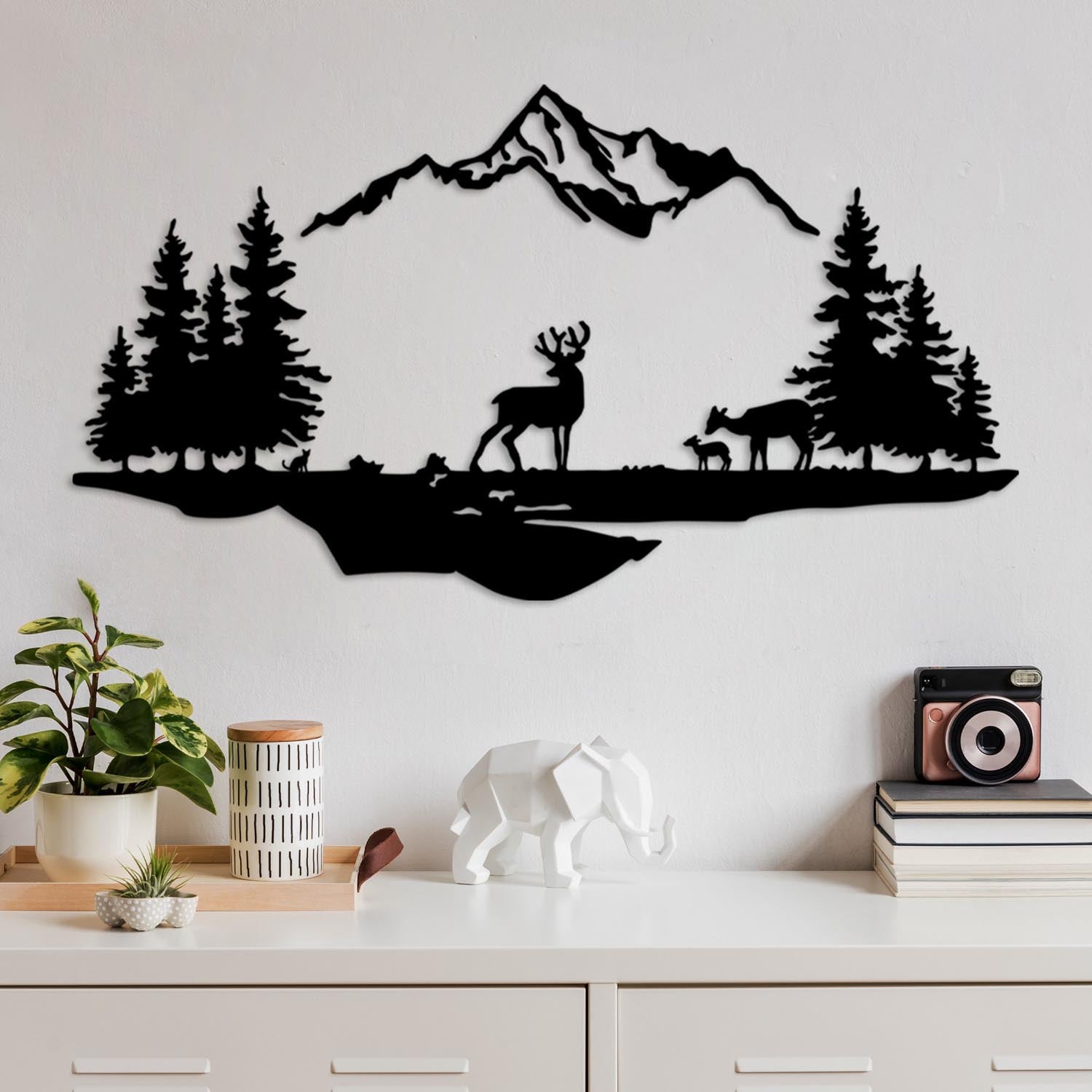 Deer And Landscape - 1 in Schwarz präsentiert im Onlineshop von KAQTU Design AG. Wanddeko ist von Wallity