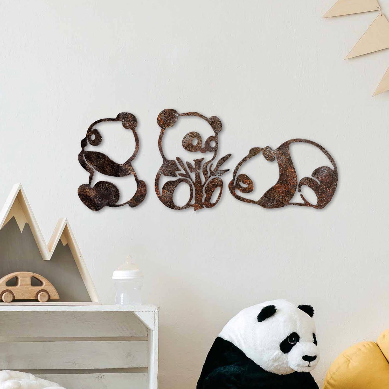 Rusty Panda in Antiquation präsentiert im Onlineshop von KAQTU Design AG. Wanddeko ist von Wallity