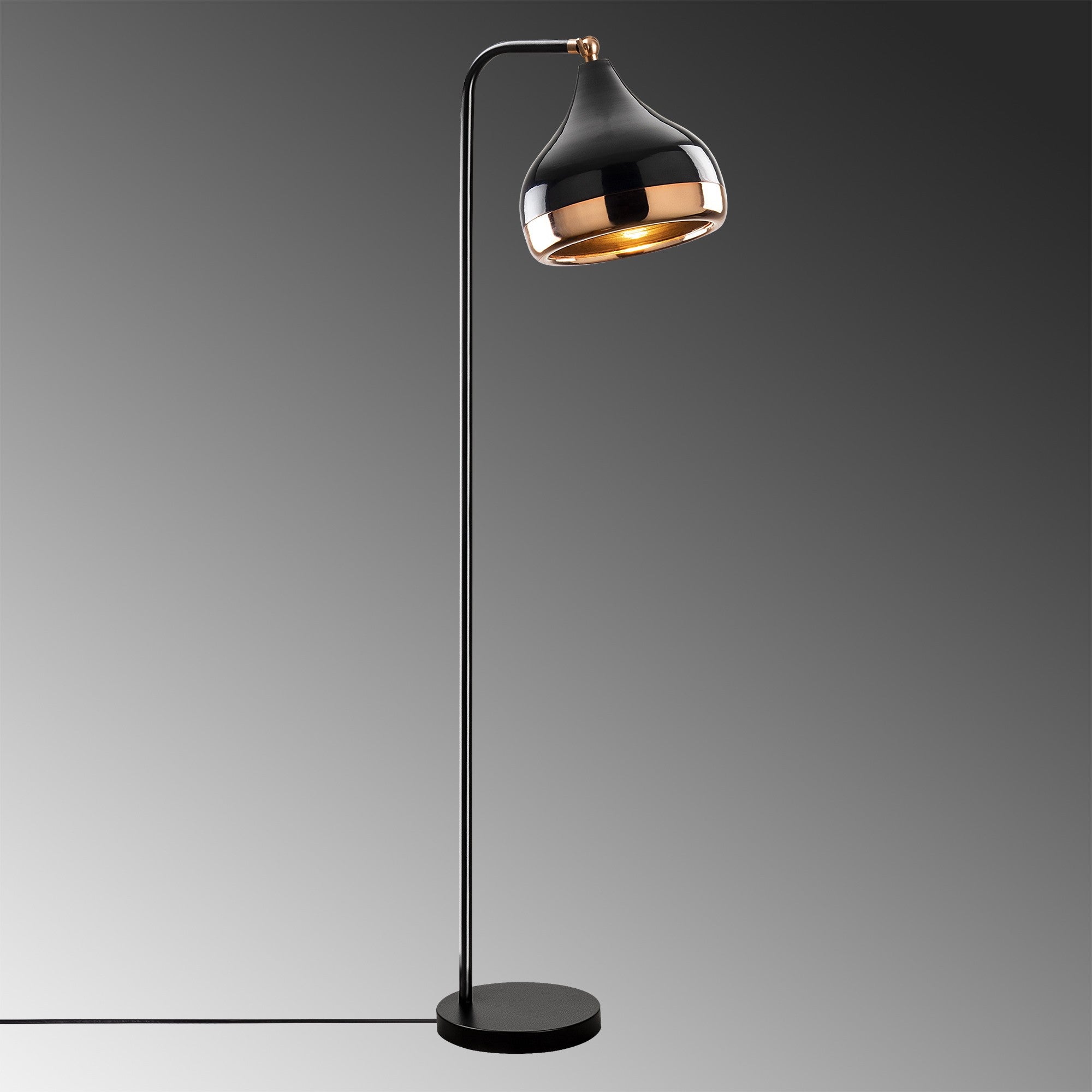Yıldo - 6906 in Schwarz
 Kupfer präsentiert im Onlineshop von KAQTU Design AG. Stehleuchte ist von Opviq
