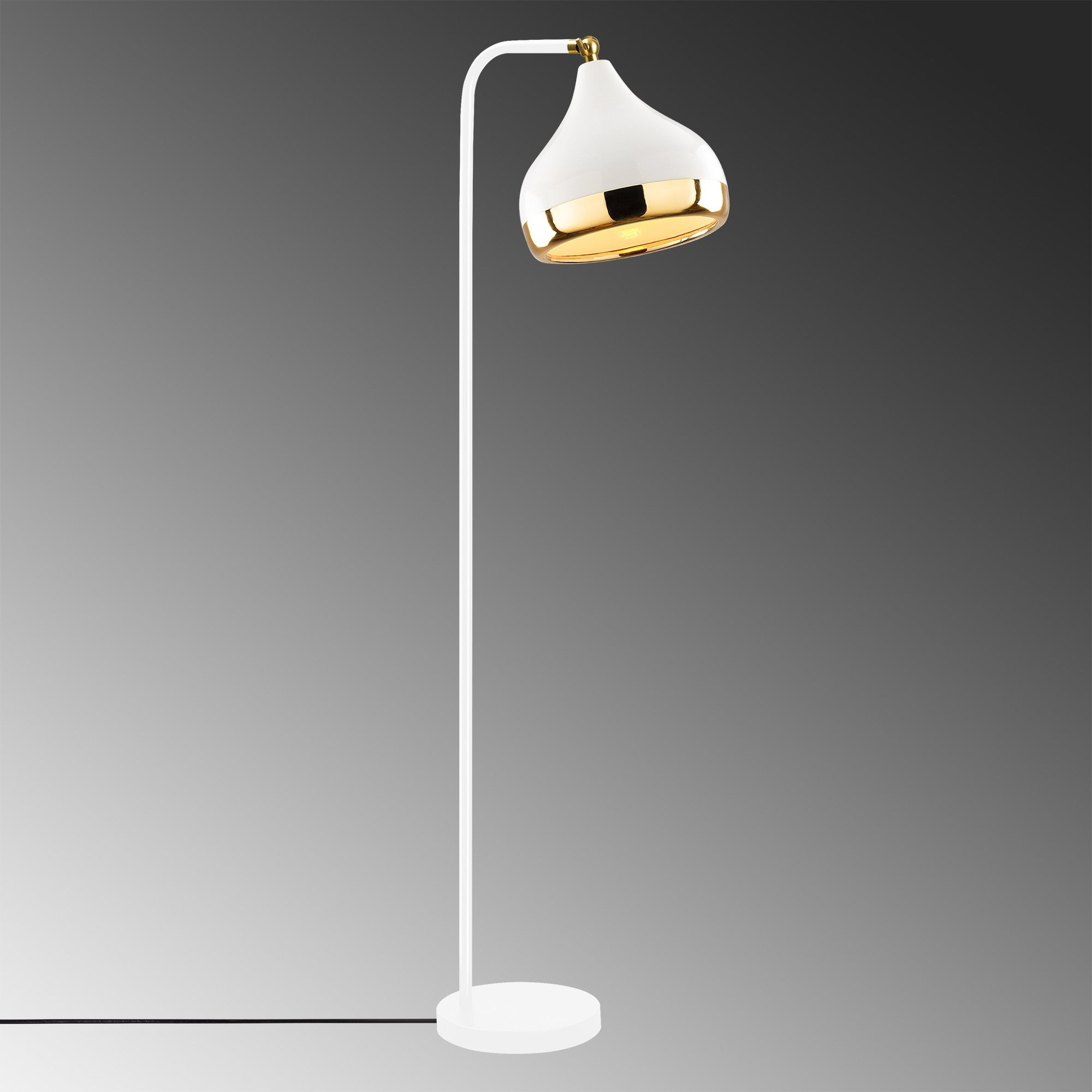Yıldo - 6911 in Weisses Gold präsentiert im Onlineshop von KAQTU Design AG. Stehleuchte ist von Opviq