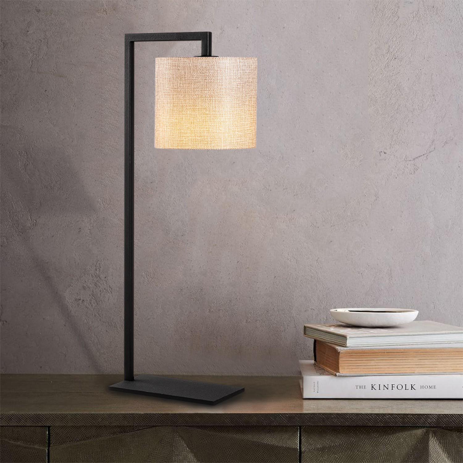 Profil - 4694 in Creme
 Schwarz präsentiert im Onlineshop von KAQTU Design AG. Tischleuchte ist von Opviq