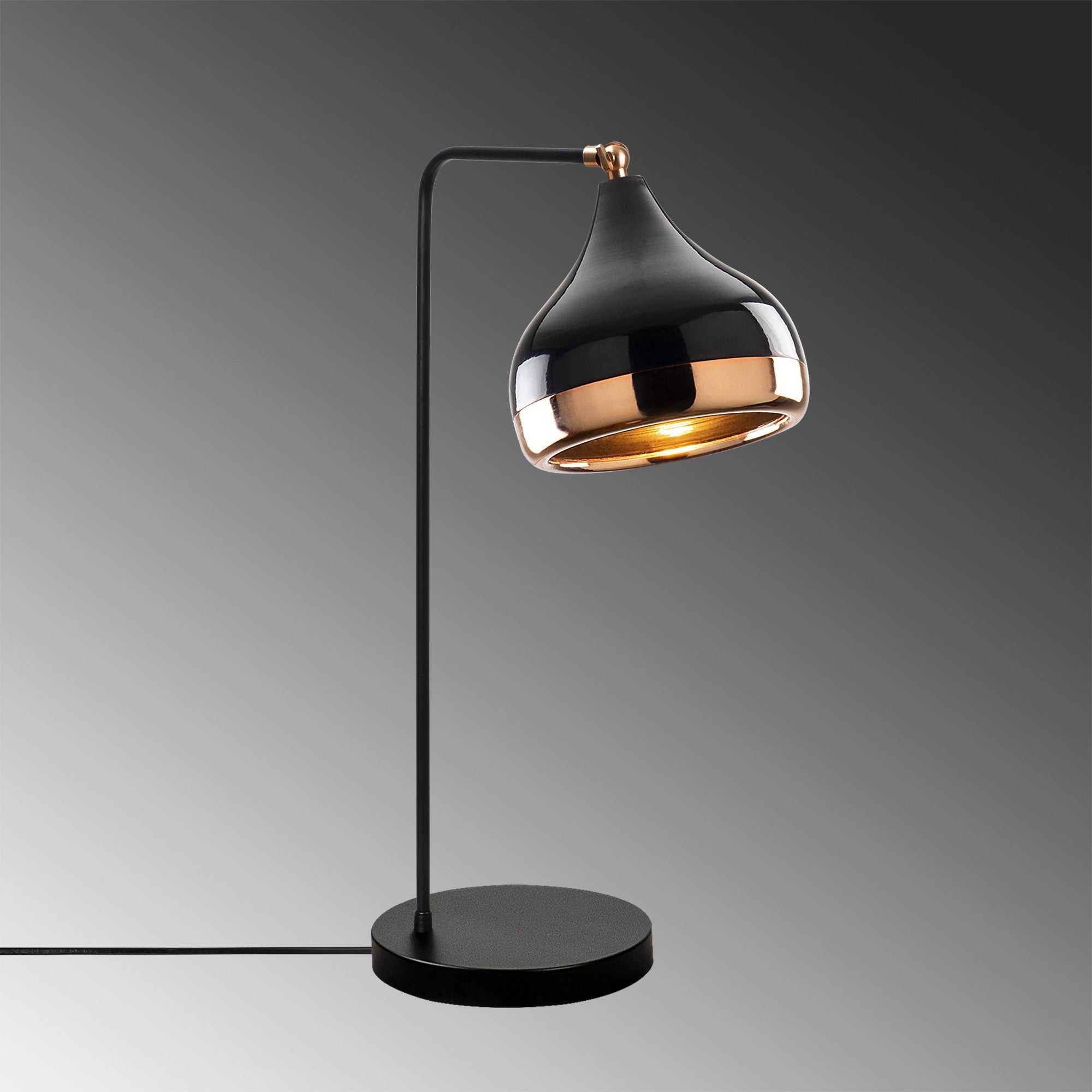 Yıldo - 6896 in Schwarz
 Kupfer präsentiert im Onlineshop von KAQTU Design AG. Tischleuchte ist von Opviq