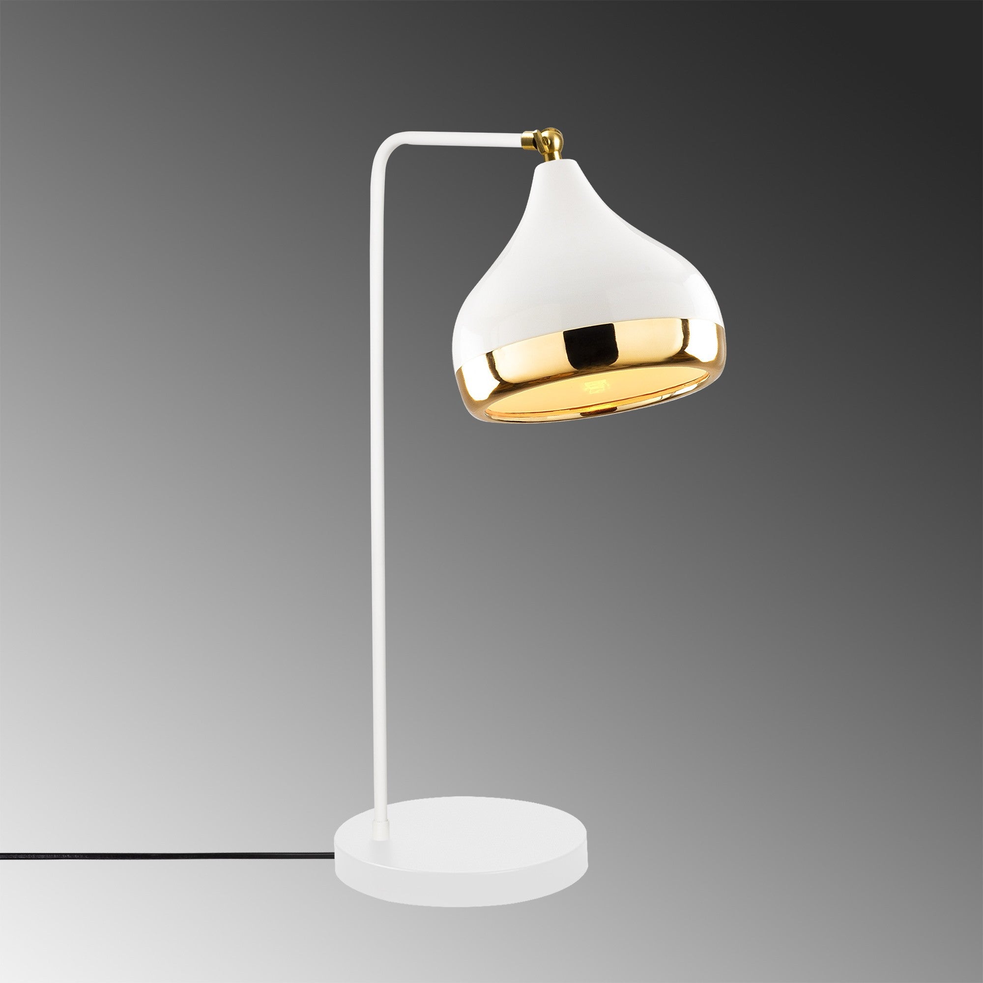 Yıldo - 6897 in Weisses Gold präsentiert im Onlineshop von KAQTU Design AG. Tischleuchte ist von Opviq