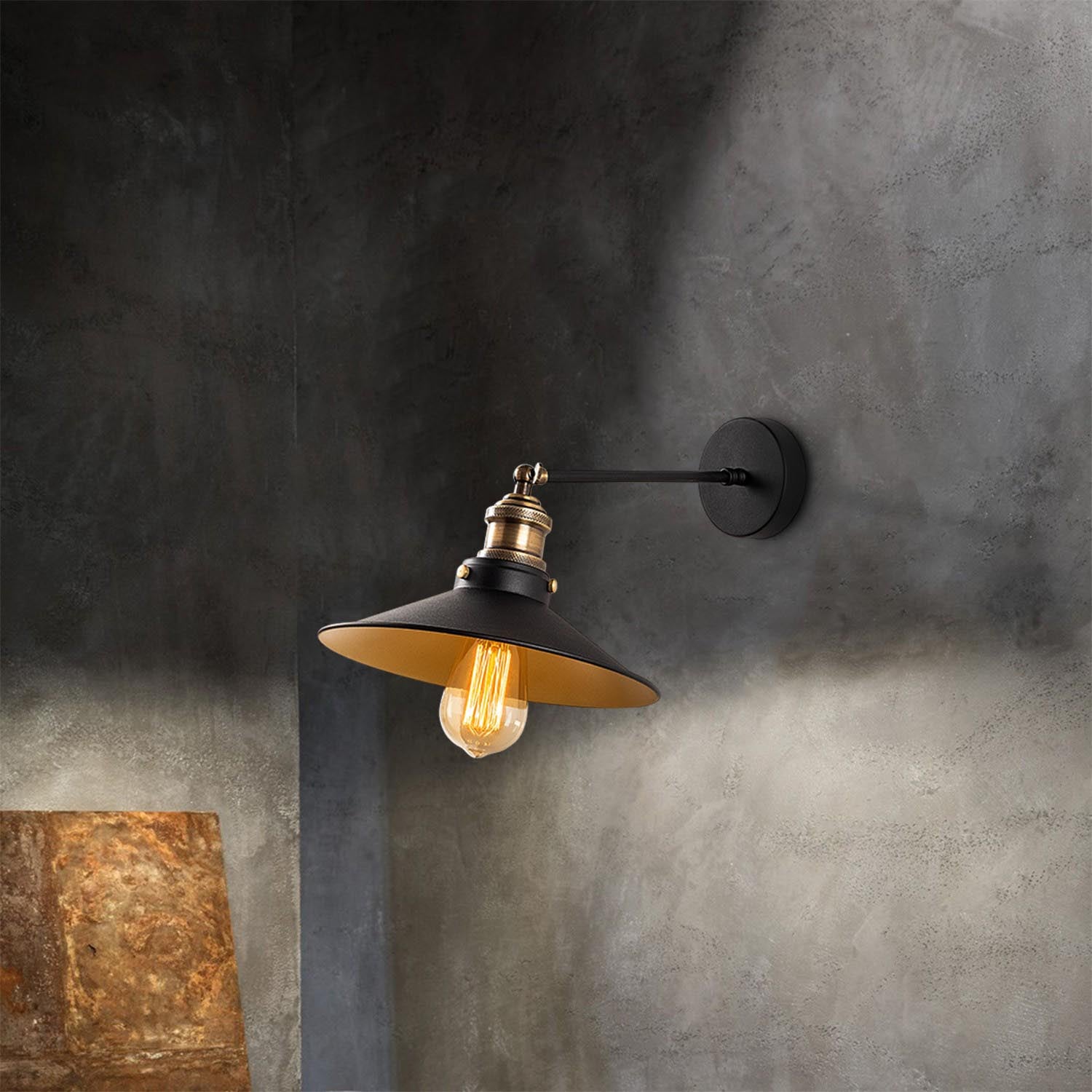 Sağlam - 3741 in Schwarz Gold präsentiert im Onlineshop von KAQTU Design AG. Wandleuchte ist von Opviq