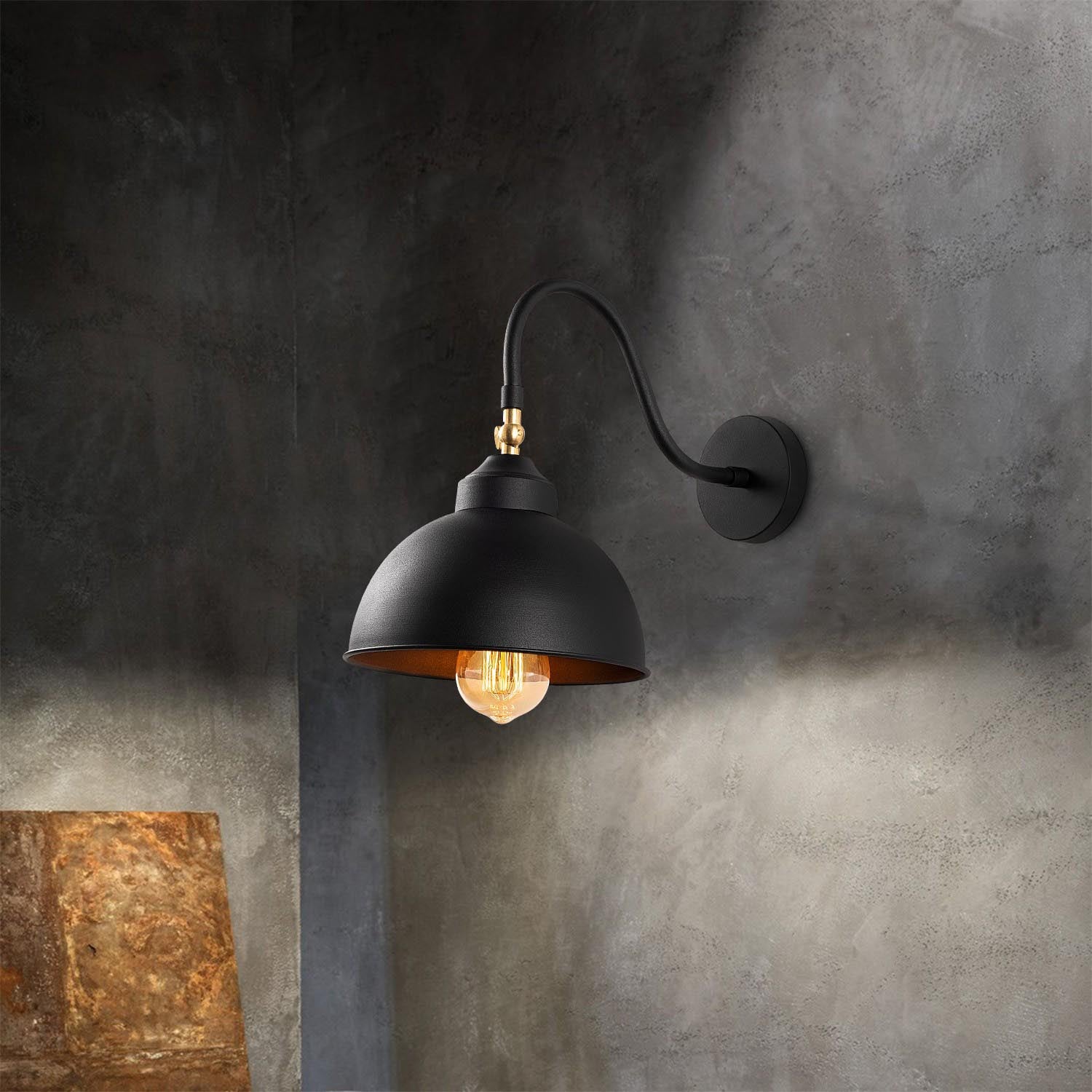 Sağlam - 3742 in Schwarz präsentiert im Onlineshop von KAQTU Design AG. Wandleuchte ist von Opviq