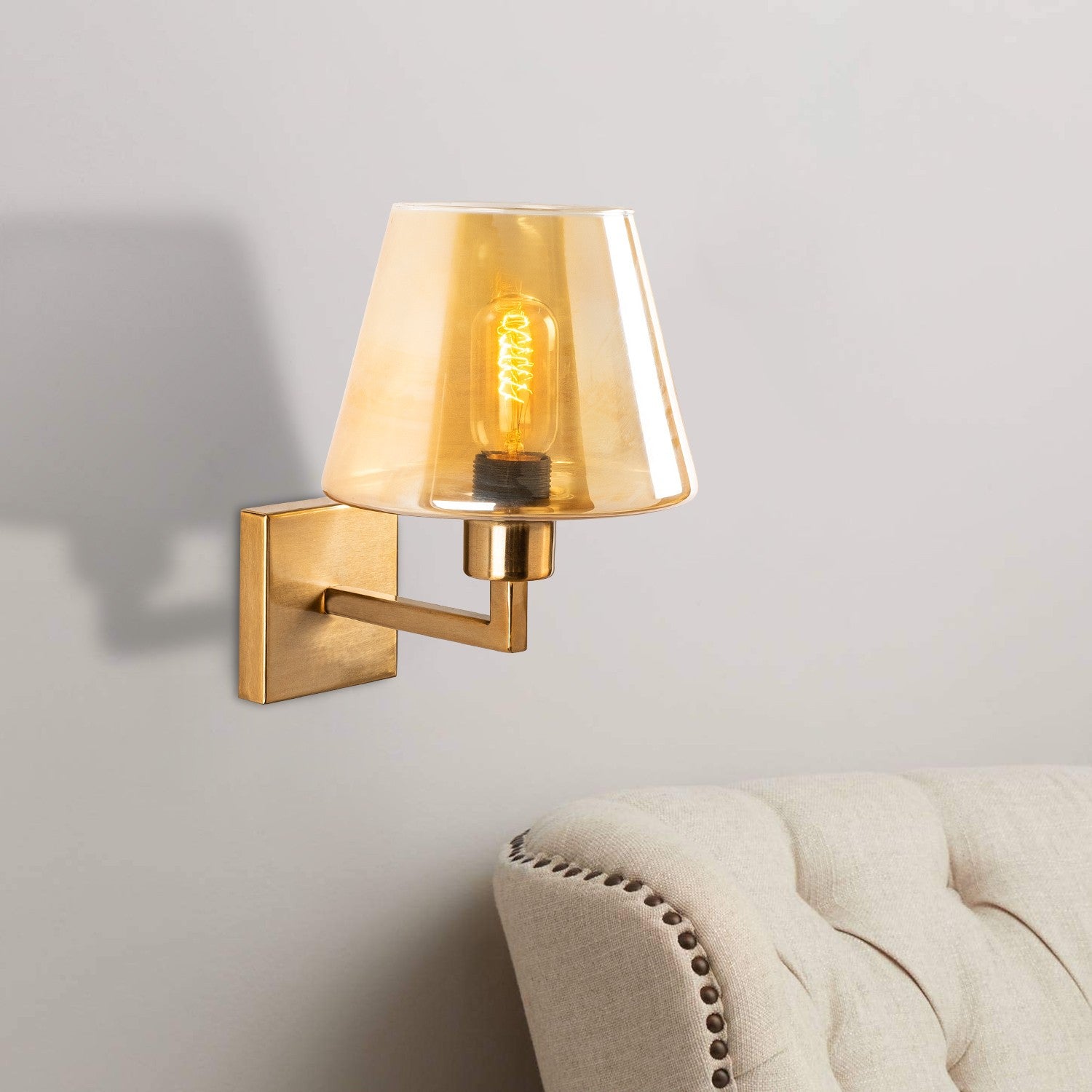 Profil - 4655 in Gold präsentiert im Onlineshop von KAQTU Design AG. Wandleuchte ist von Opviq