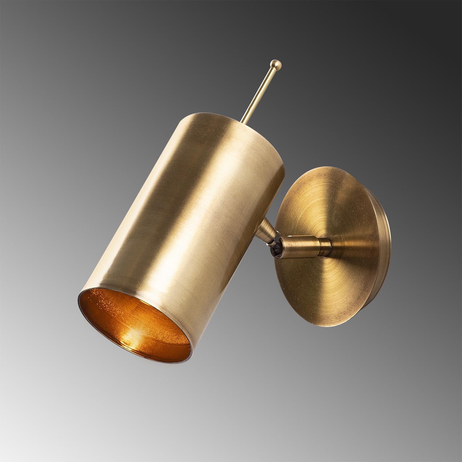Kem - 6382 in Antik präsentiert im Onlineshop von KAQTU Design AG. Wandleuchte ist von Opviq