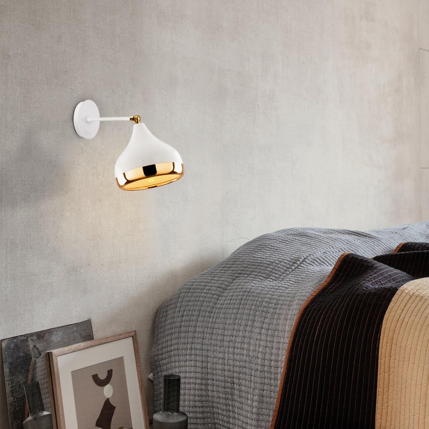 Yıldo - 6902 in Weisses Gold präsentiert im Onlineshop von KAQTU Design AG. Wandleuchte ist von Opviq