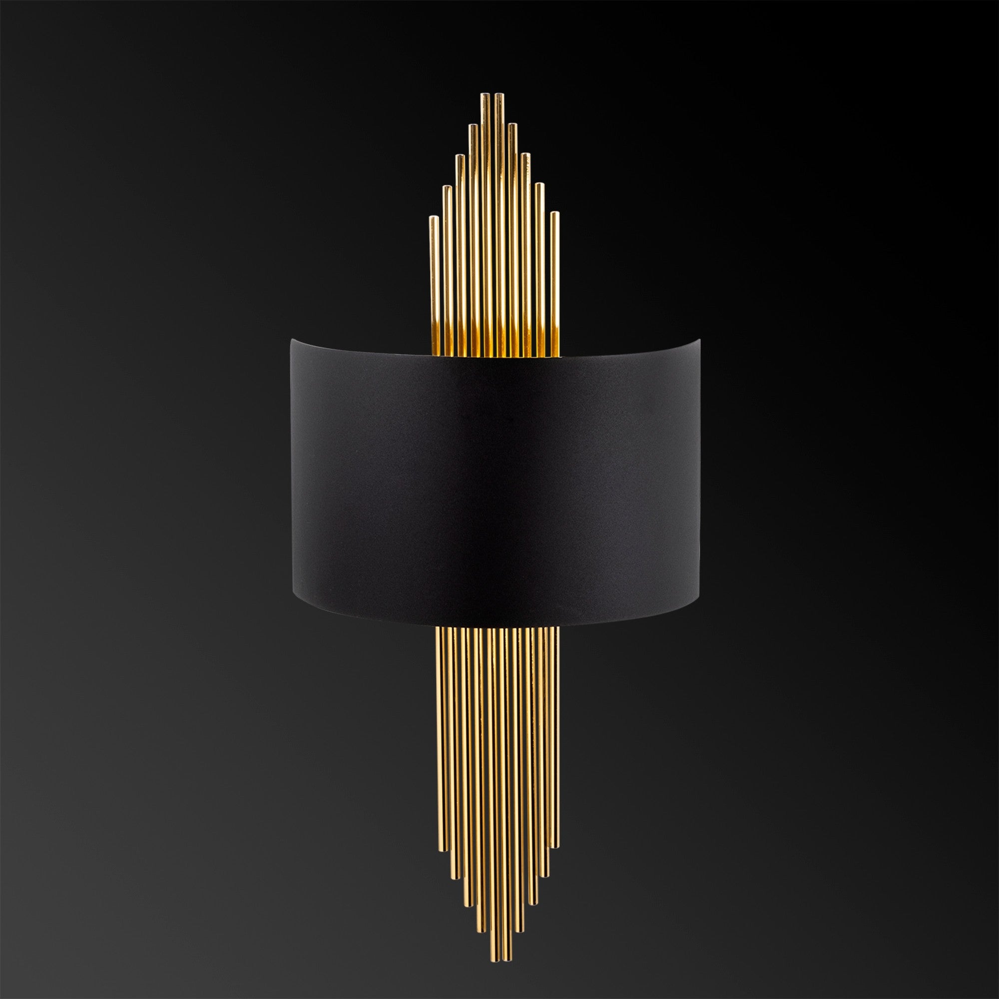 616 - A in Schwarz Gold präsentiert im Onlineshop von KAQTU Design AG. Wandleuchte ist von Opviq