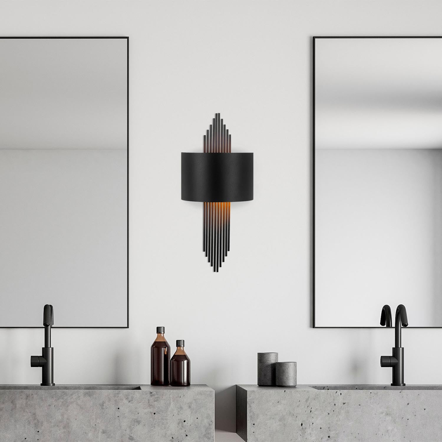 620 - A in Schwarz präsentiert im Onlineshop von KAQTU Design AG. Wandleuchte ist von Opviq