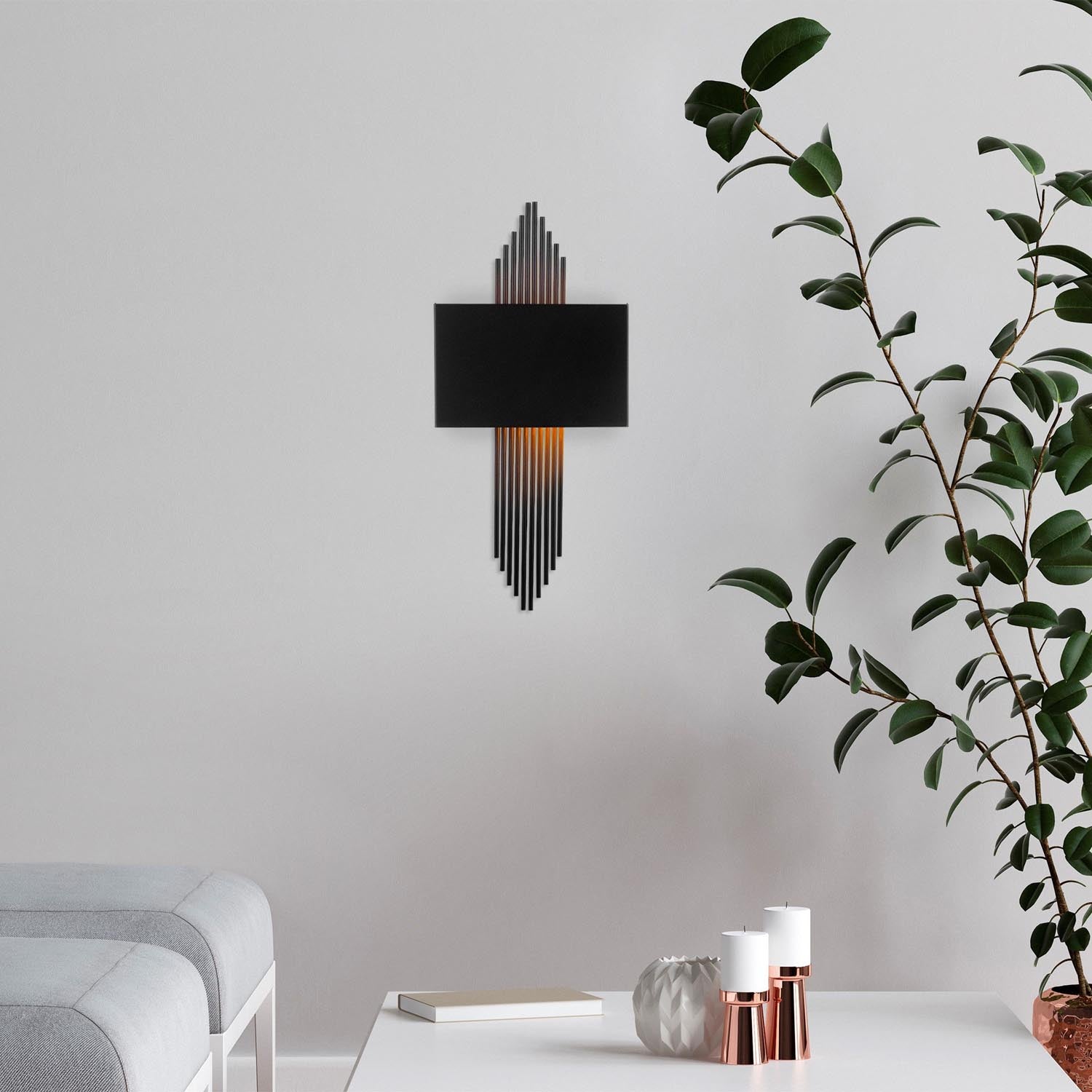 621 - A in Schwarz präsentiert im Onlineshop von KAQTU Design AG. Wandleuchte ist von Opviq