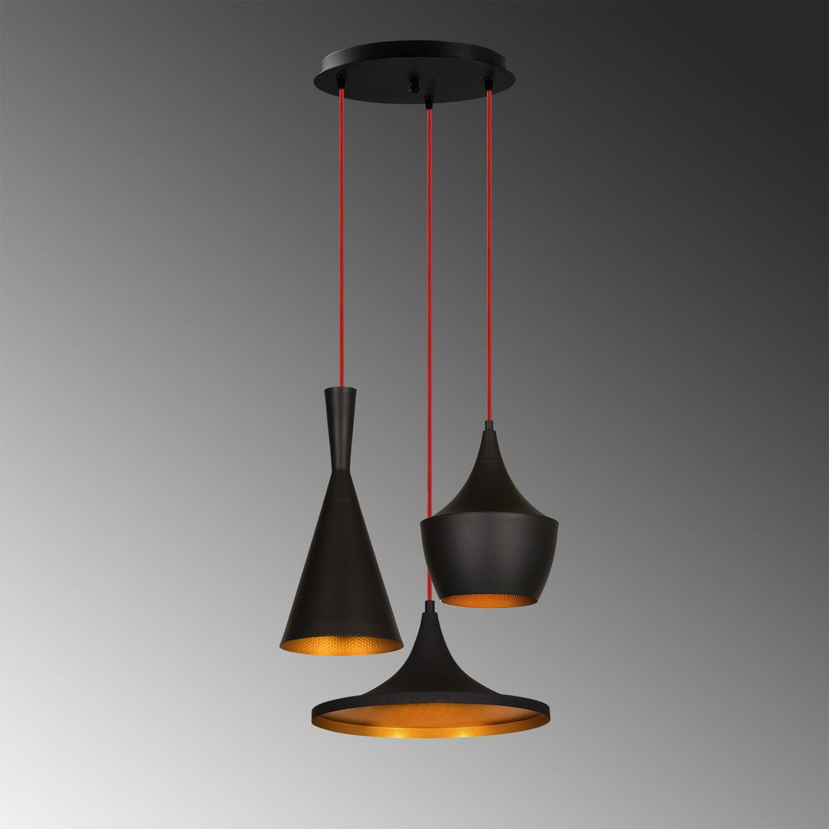 Elmas Pendellampe - Schwarz Gold in Schwarz Gold präsentiert im Onlineshop von KAQTU Design AG. Pendelleuchte ist von Opviq