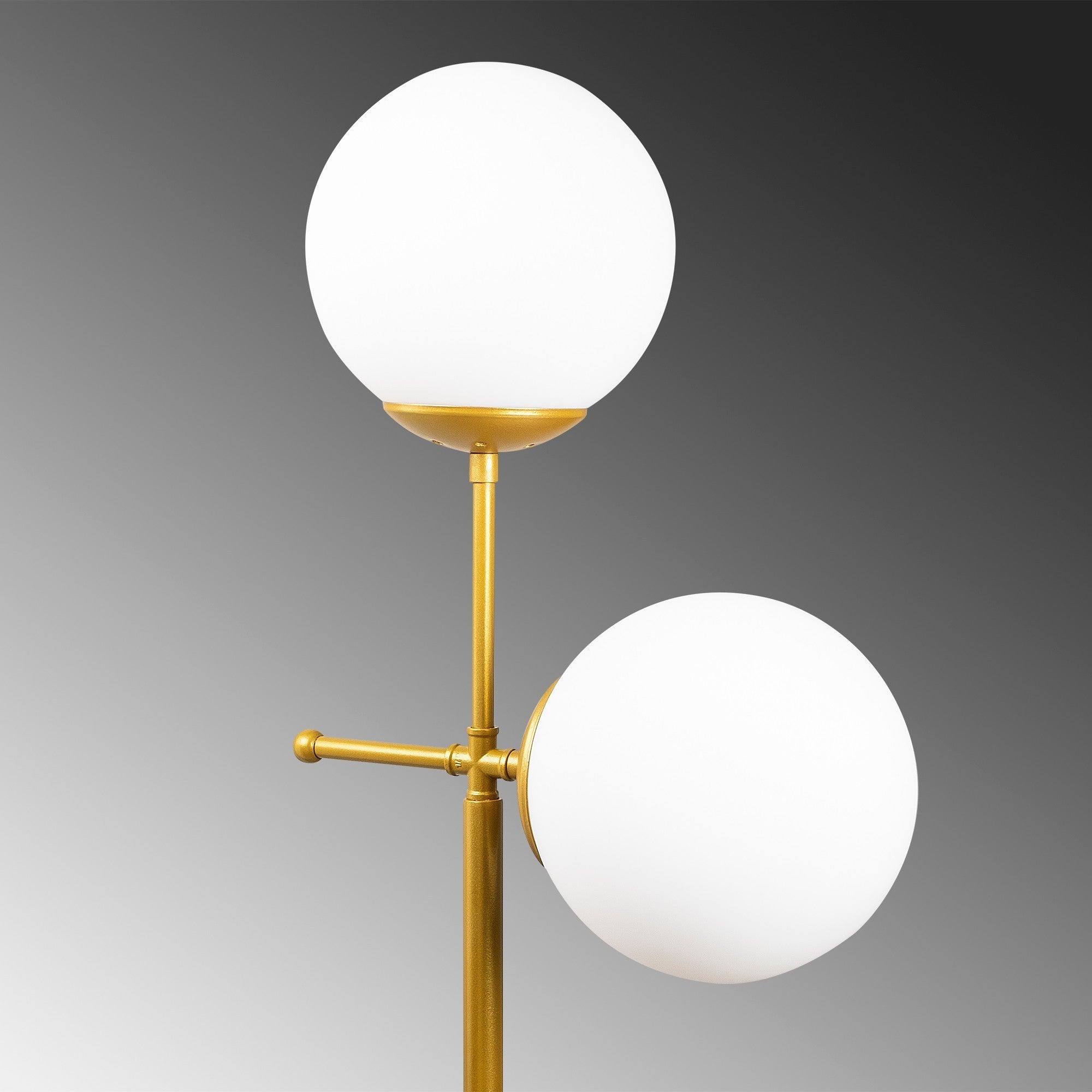 Mudoni - MR - 955 in Gold präsentiert im Onlineshop von KAQTU Design AG. Stehleuchte ist von Opviq