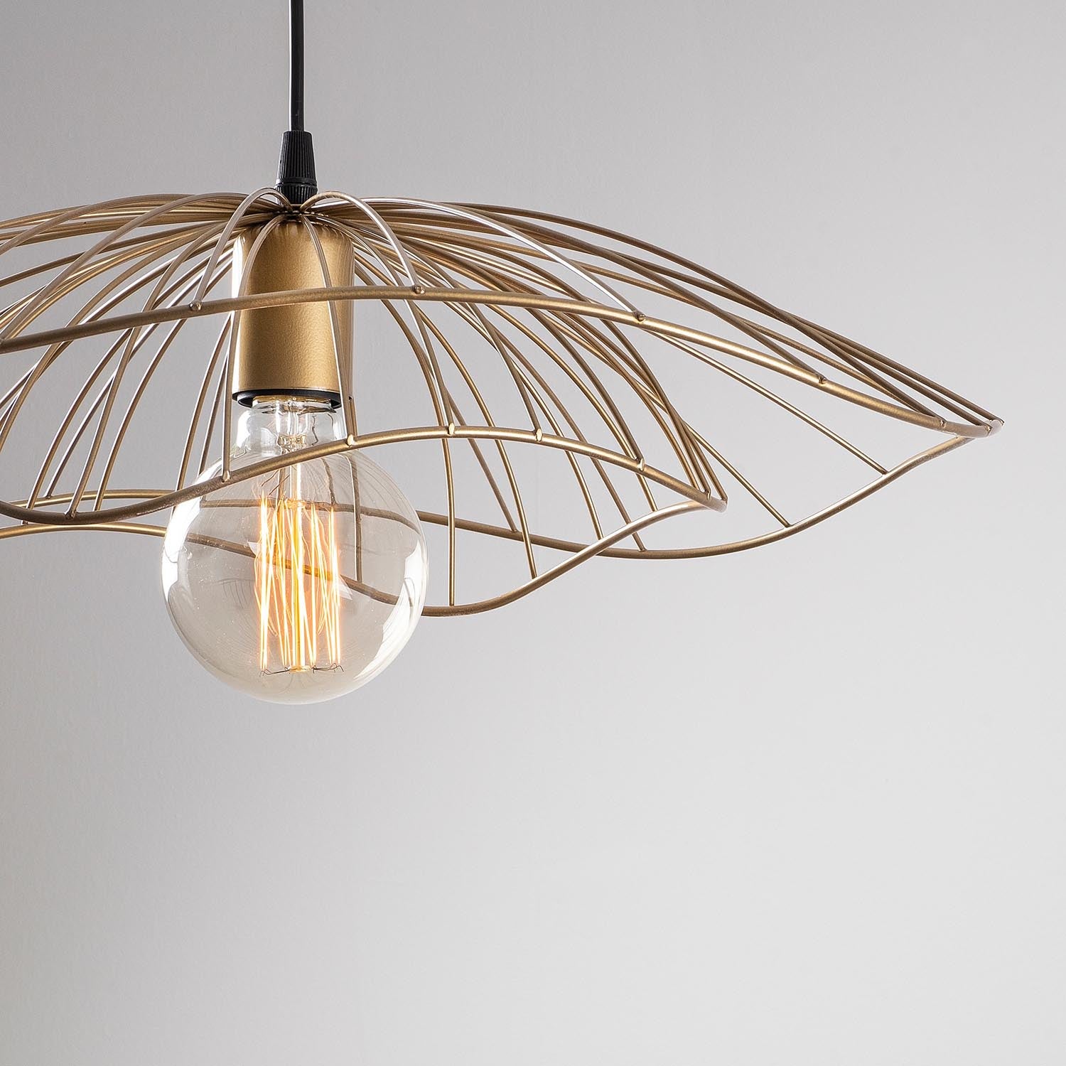Tel - 6503 in Vintage präsentiert im Onlineshop von KAQTU Design AG. Pendelleuchte ist von Opviq