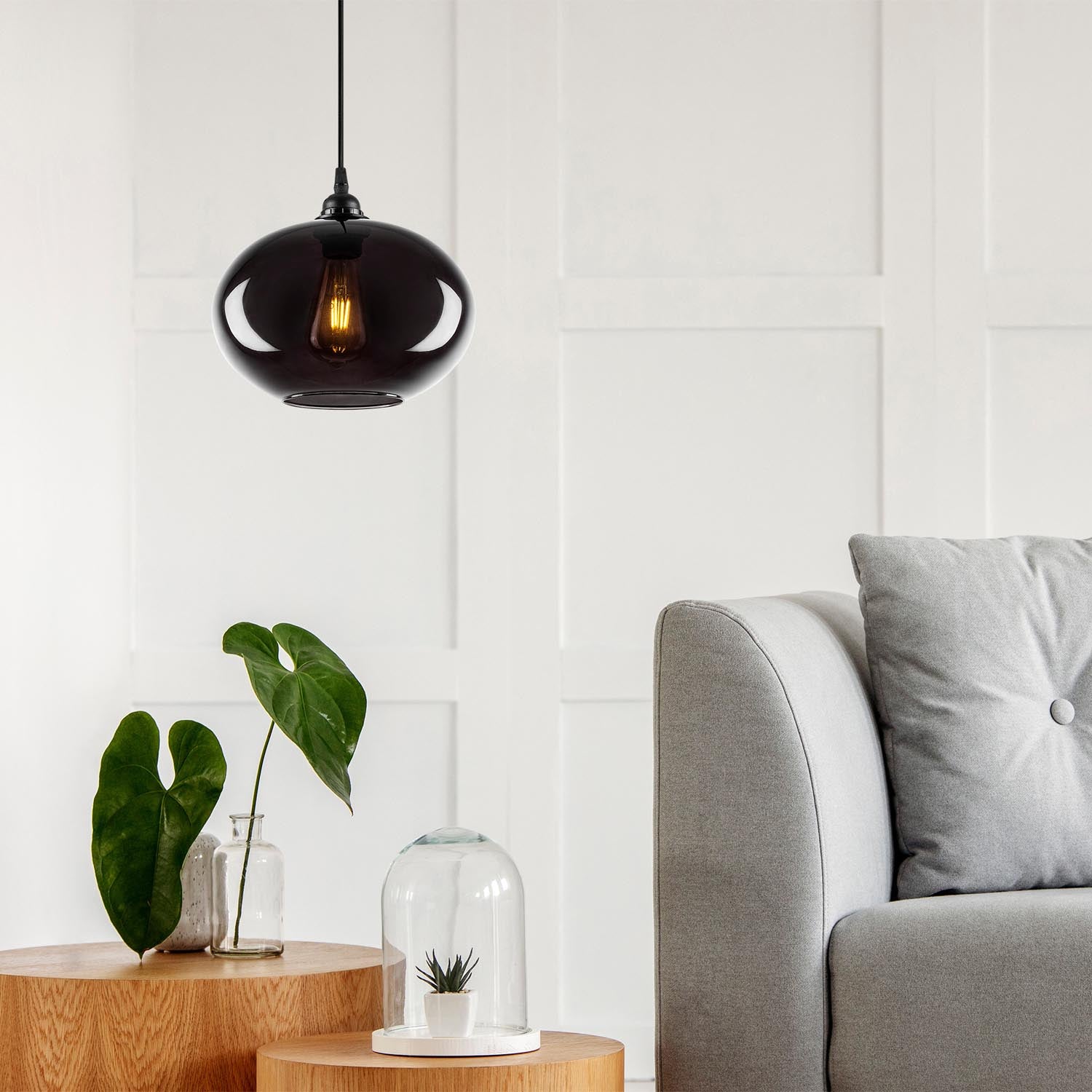 Smoked - 050 in Rauch präsentiert im Onlineshop von KAQTU Design AG. Pendelleuchte ist von Opviq