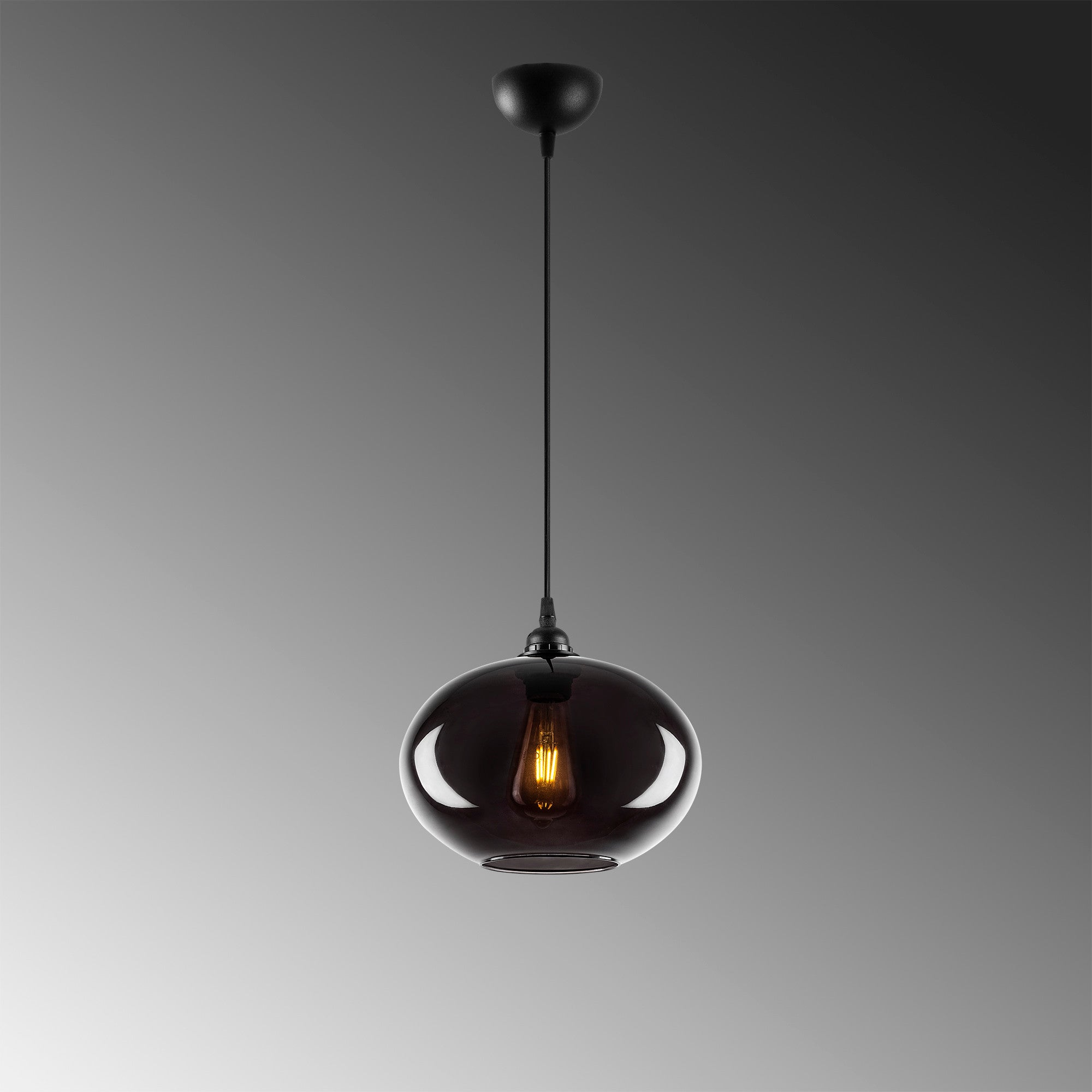 Smoked - 050 in Rauch präsentiert im Onlineshop von KAQTU Design AG. Pendelleuchte ist von Opviq