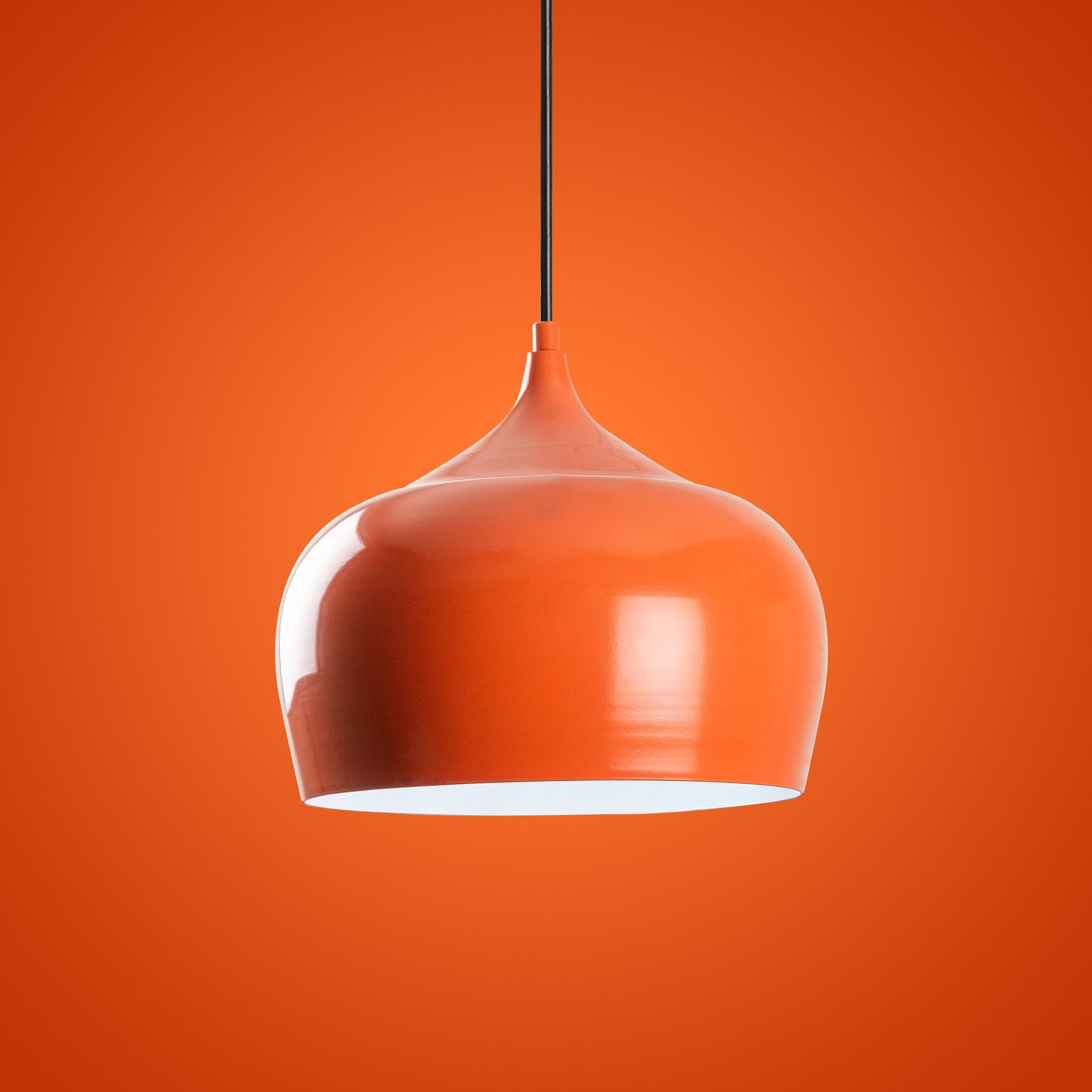 Patine - Orange in Orange präsentiert im Onlineshop von KAQTU Design AG. Pendelleuchte ist von Opviq