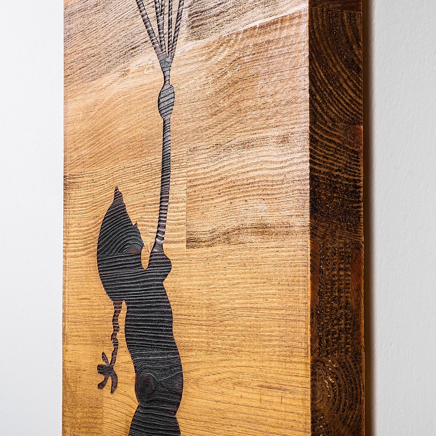 Chıld And Balloons in Schwarz präsentiert im Onlineshop von KAQTU Design AG. Wanddeko ist von Wallity