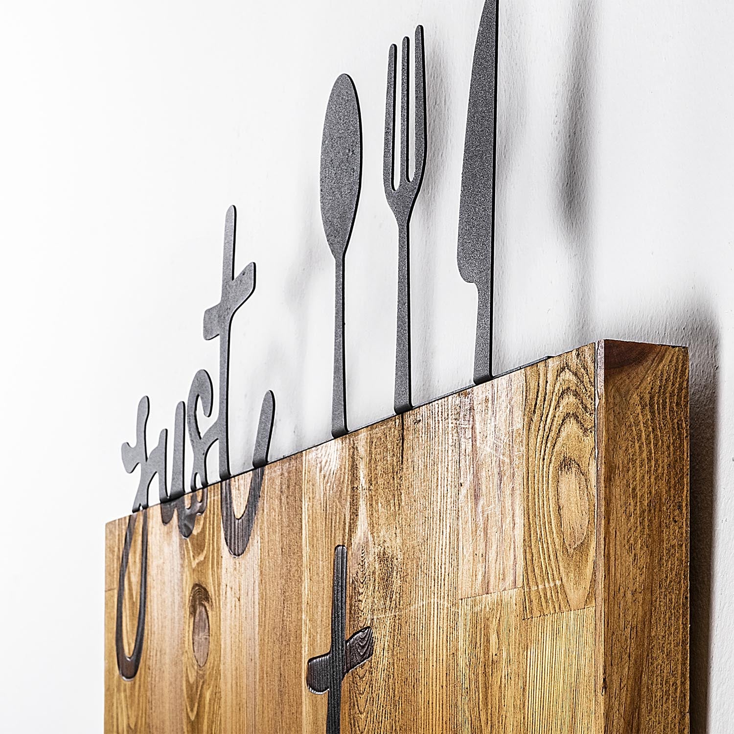 Just Eat It in Walnuss Schwarz präsentiert im Onlineshop von KAQTU Design AG. Wanddeko ist von Wallity