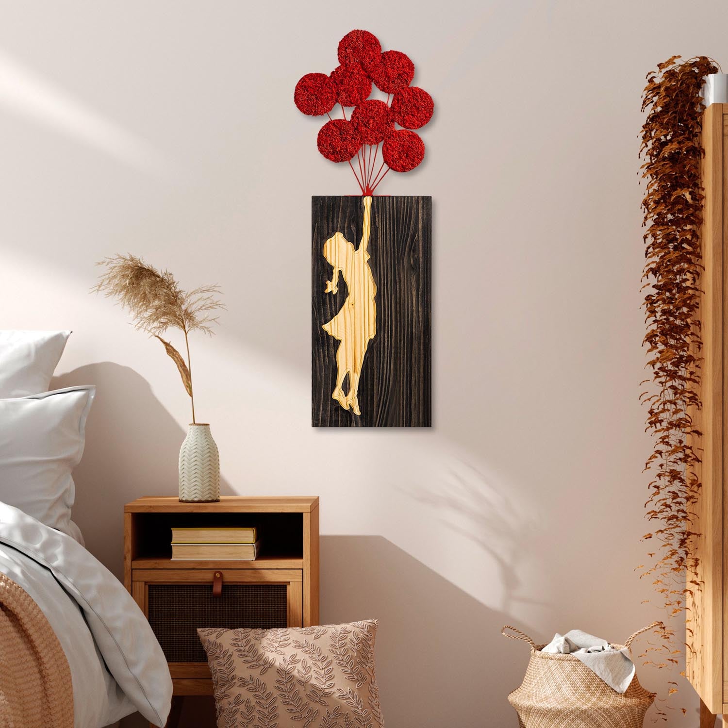 Banksy - 17-1 in Walnuss
 Braun
 Rot präsentiert im Onlineshop von KAQTU Design AG. Wanddeko ist von Wallity