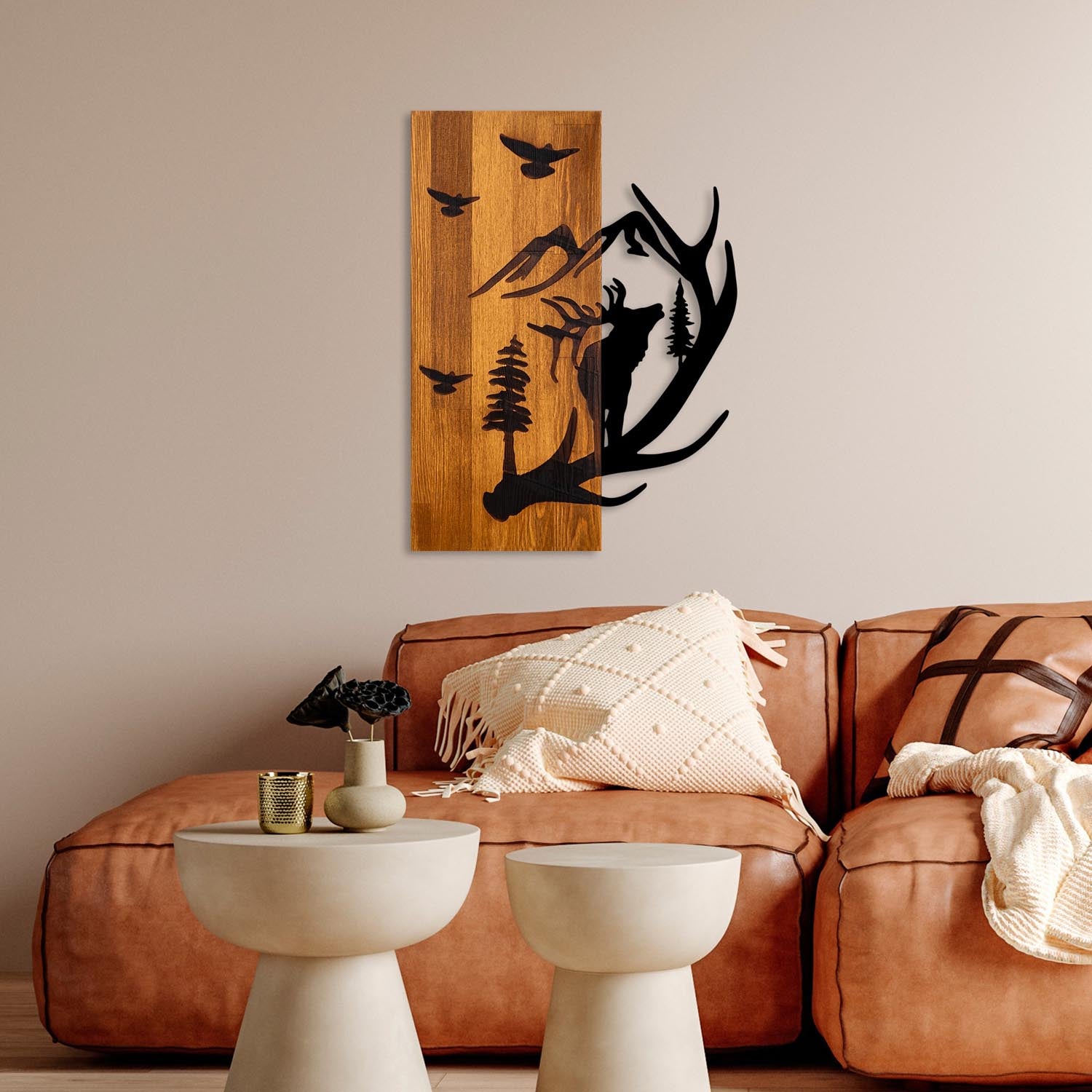 Deer and Mountain in Walnuss Schwarz präsentiert im Onlineshop von KAQTU Design AG. Wanddeko ist von Wallity