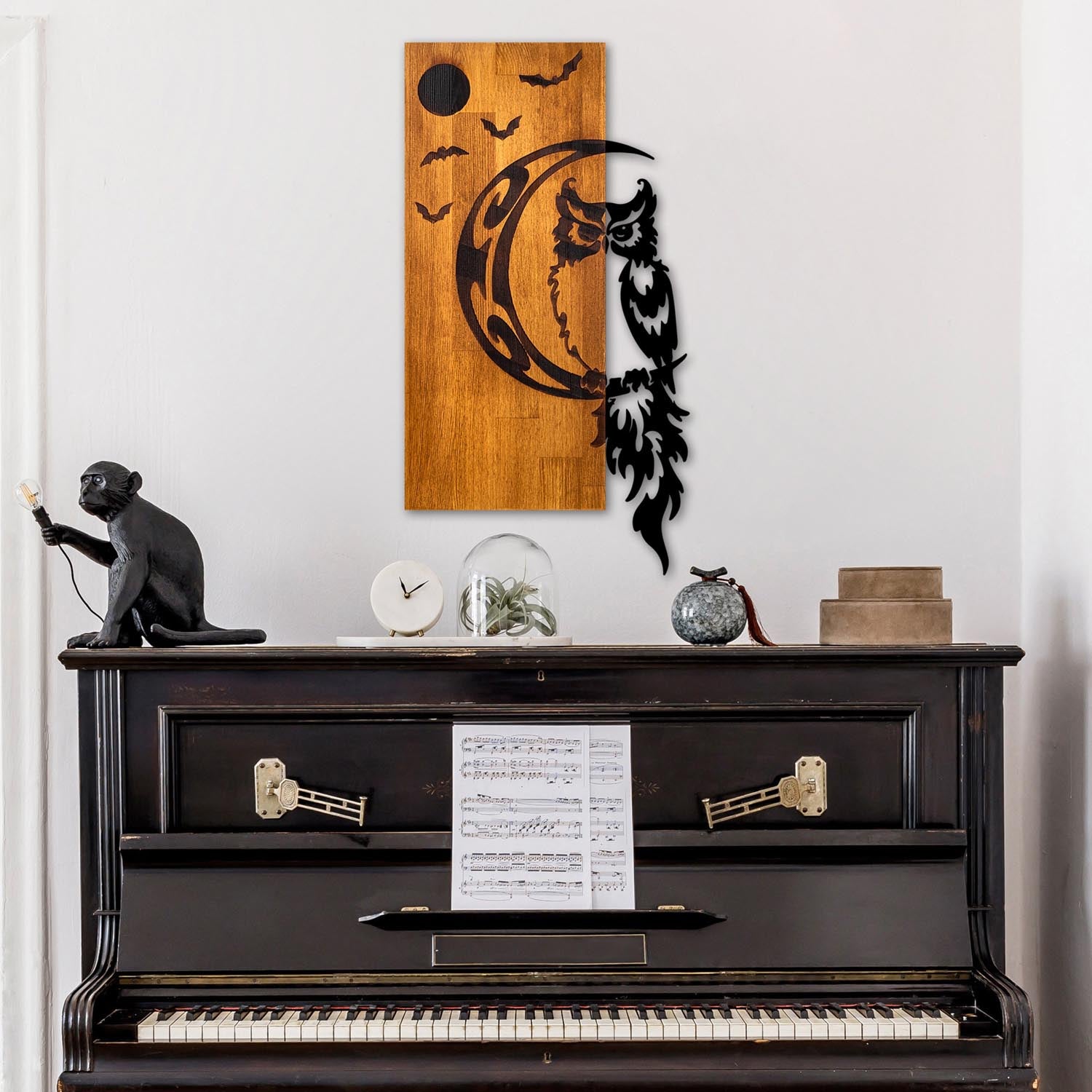 Owl in Walnuss Schwarz präsentiert im Onlineshop von KAQTU Design AG. Wanddeko ist von Wallity
