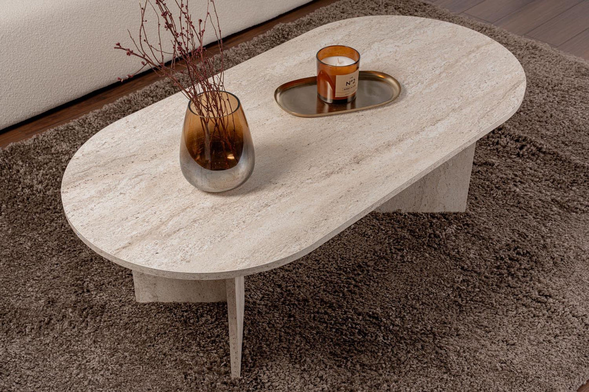 Sable Sofatisch - Travertin in Travertin präsentiert im Onlineshop von KAQTU Design AG. Couchtisch ist von Nordure