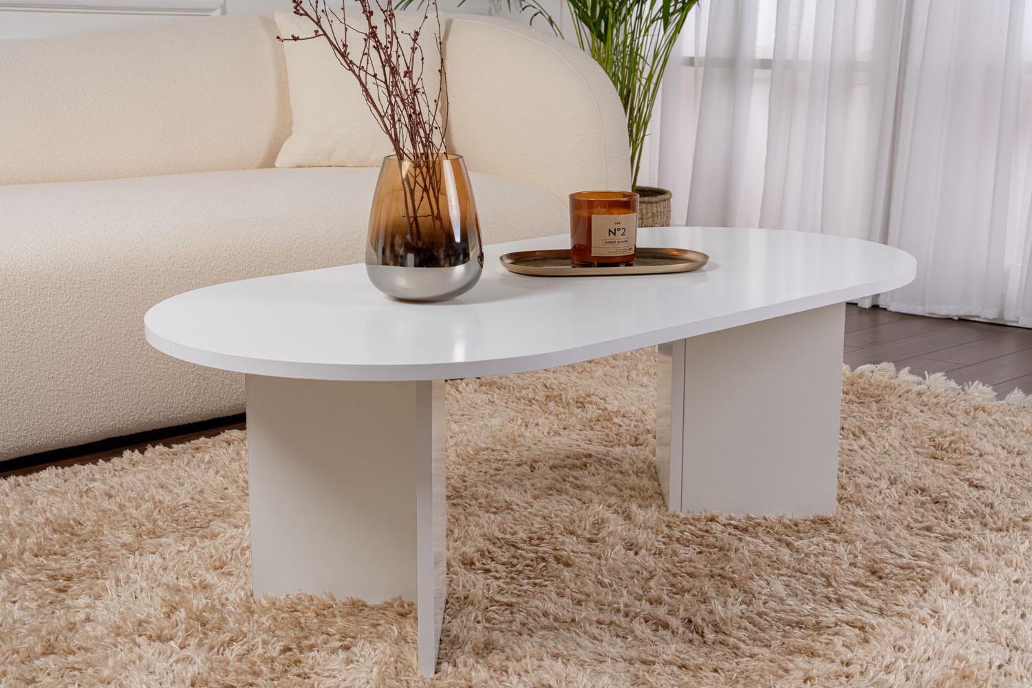 Sable - White in Weiss präsentiert im Onlineshop von KAQTU Design AG. Beistelltisch ist von Nordure