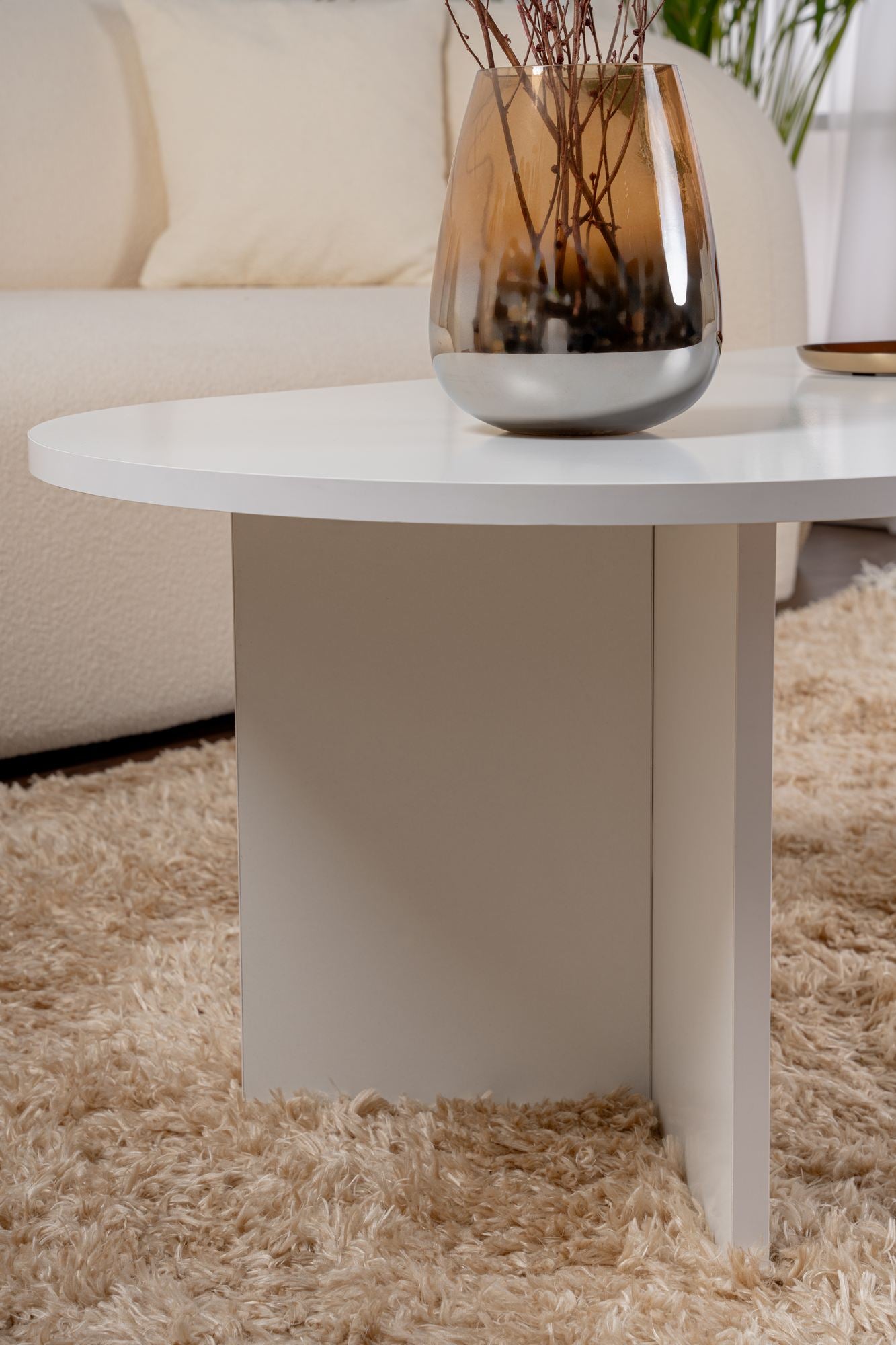 Sable - White in Weiss präsentiert im Onlineshop von KAQTU Design AG. Beistelltisch ist von Nordure