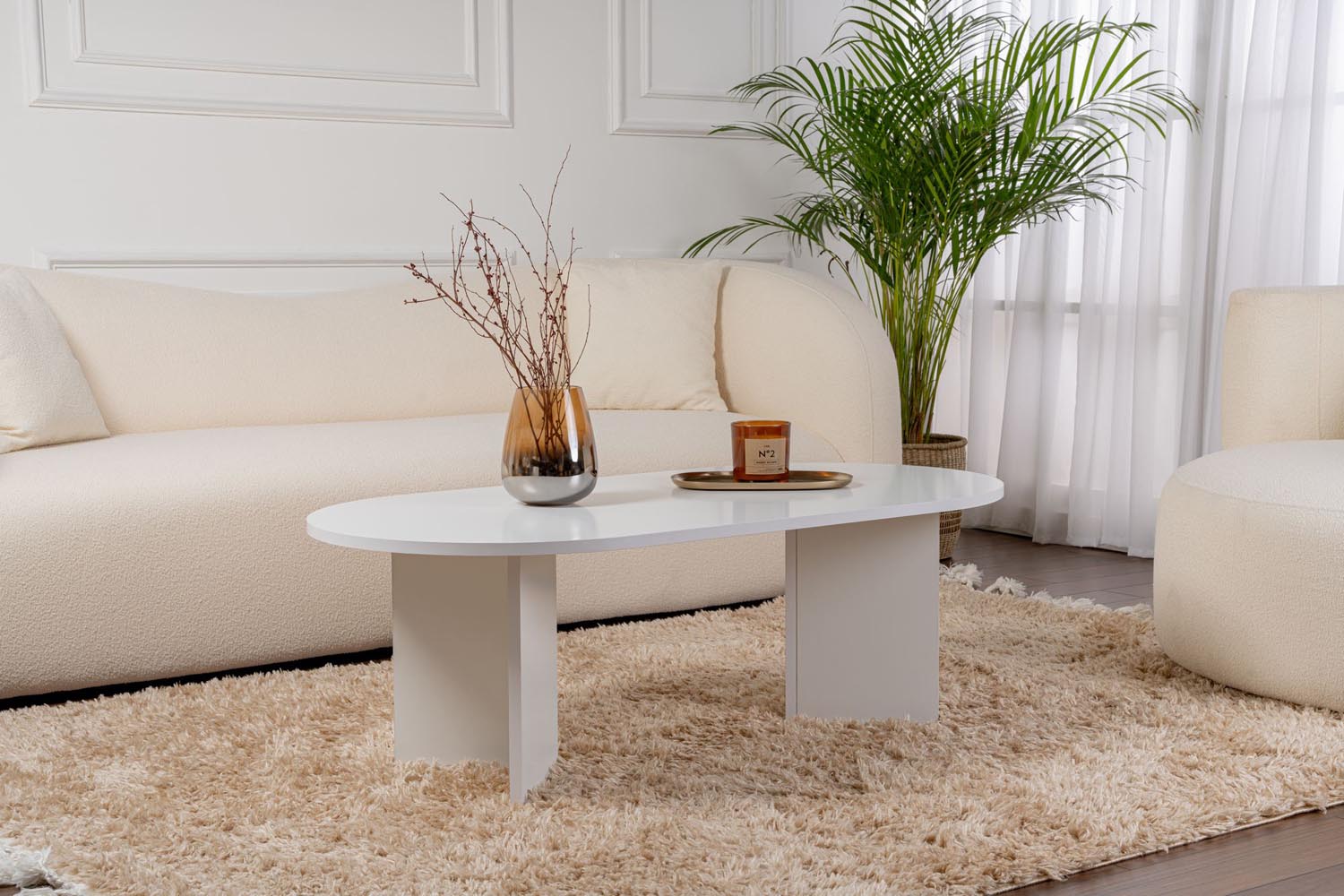 Sable - White in Weiss präsentiert im Onlineshop von KAQTU Design AG. Beistelltisch ist von Nordure