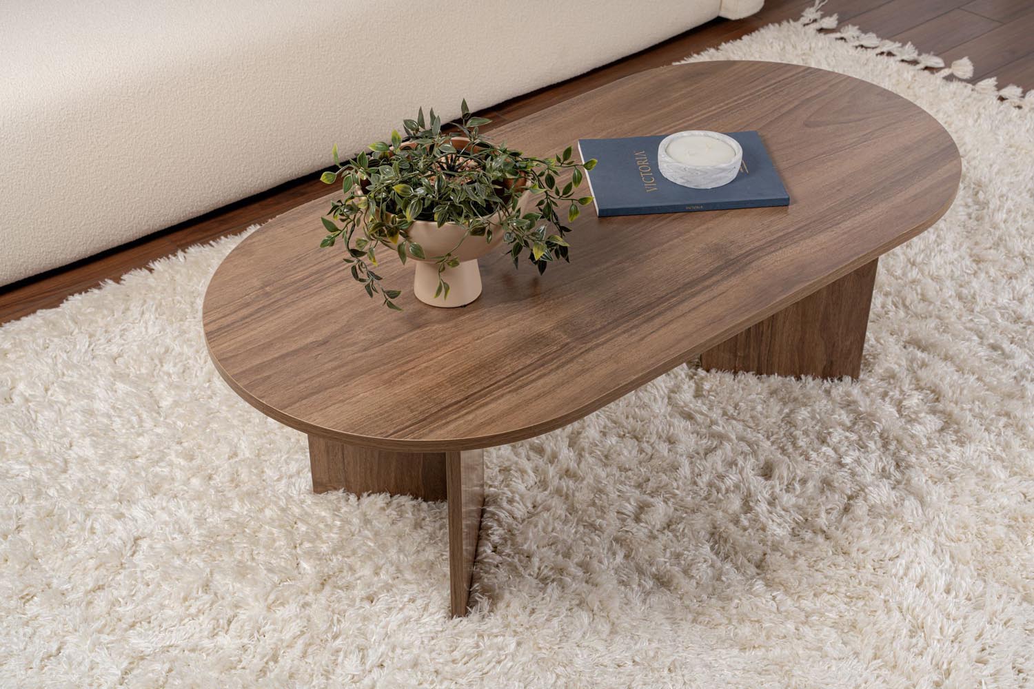 Sable - Walnut in Walnuss präsentiert im Onlineshop von KAQTU Design AG. Beistelltisch ist von Nordure