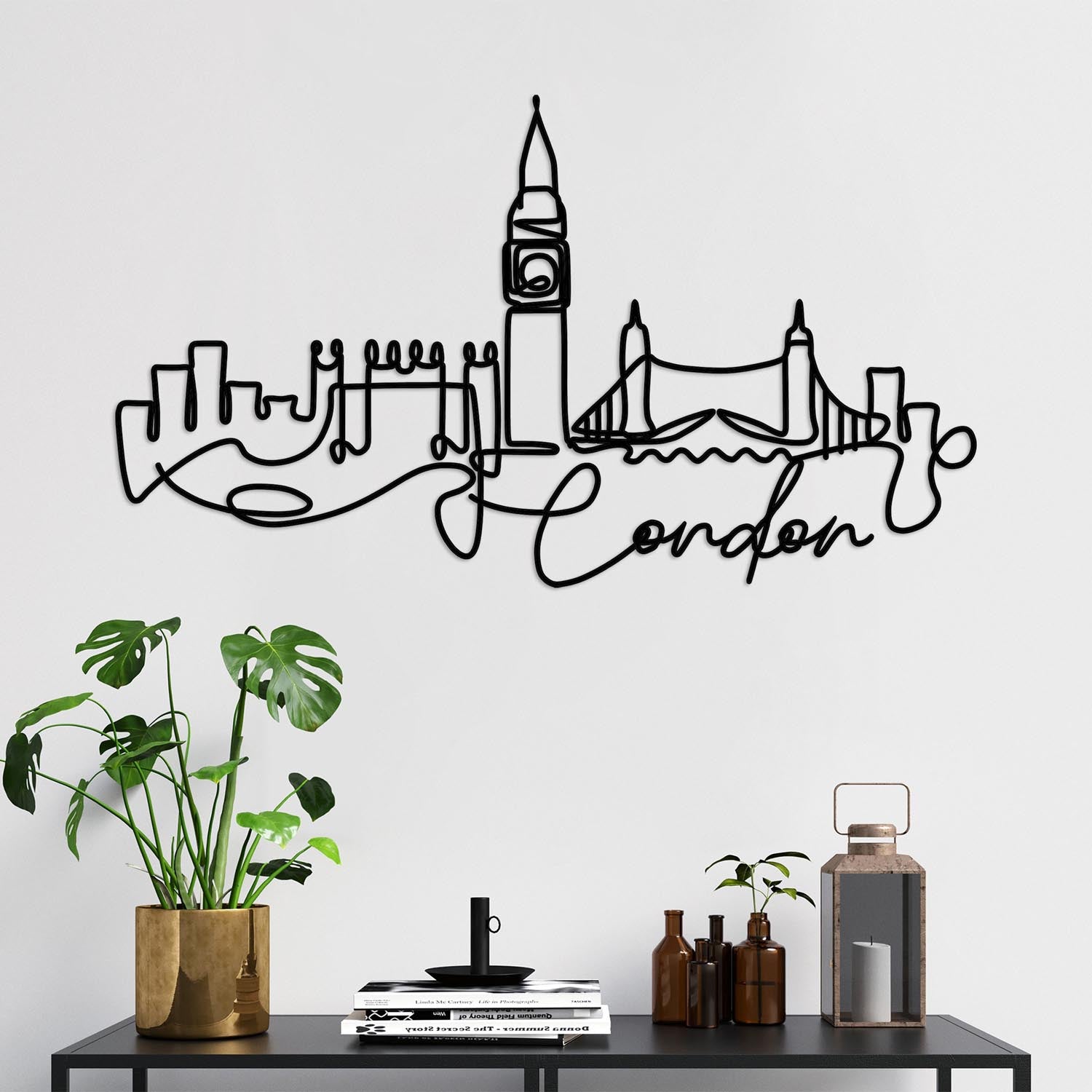 London in Schwarz präsentiert im Onlineshop von KAQTU Design AG. Wanddeko ist von Wallity