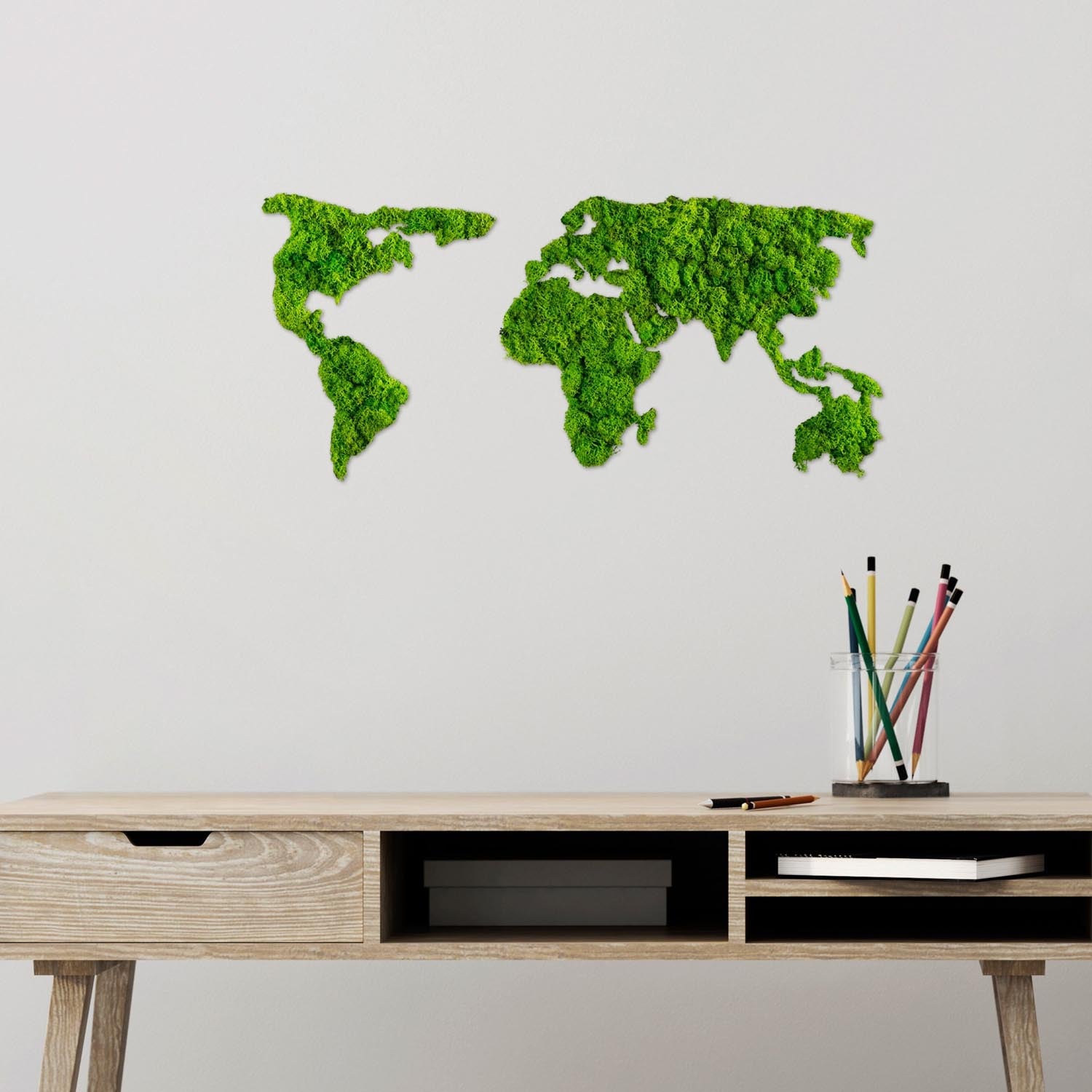 World Map in Grün präsentiert im Onlineshop von KAQTU Design AG. Wanddeko ist von Wallity