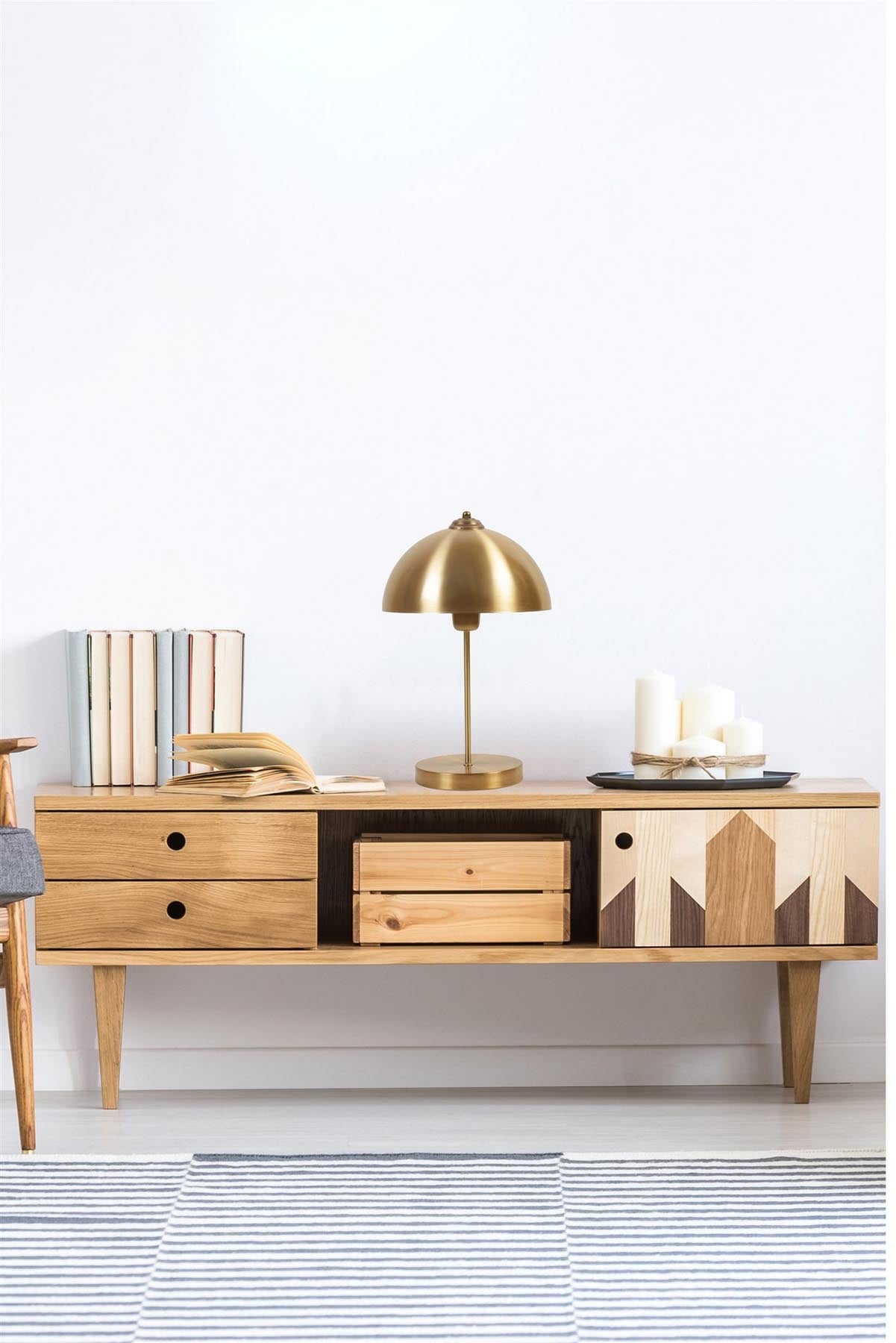 Lungo Eskitme Retro Başlıklı Masa Lambası in Gold präsentiert im Onlineshop von KAQTU Design AG. Tischleuchte ist von Opviq