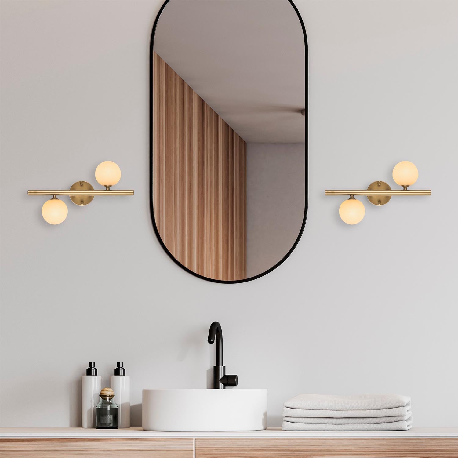 Domino - 11037 in Gold präsentiert im Onlineshop von KAQTU Design AG. Wandleuchte ist von Opviq